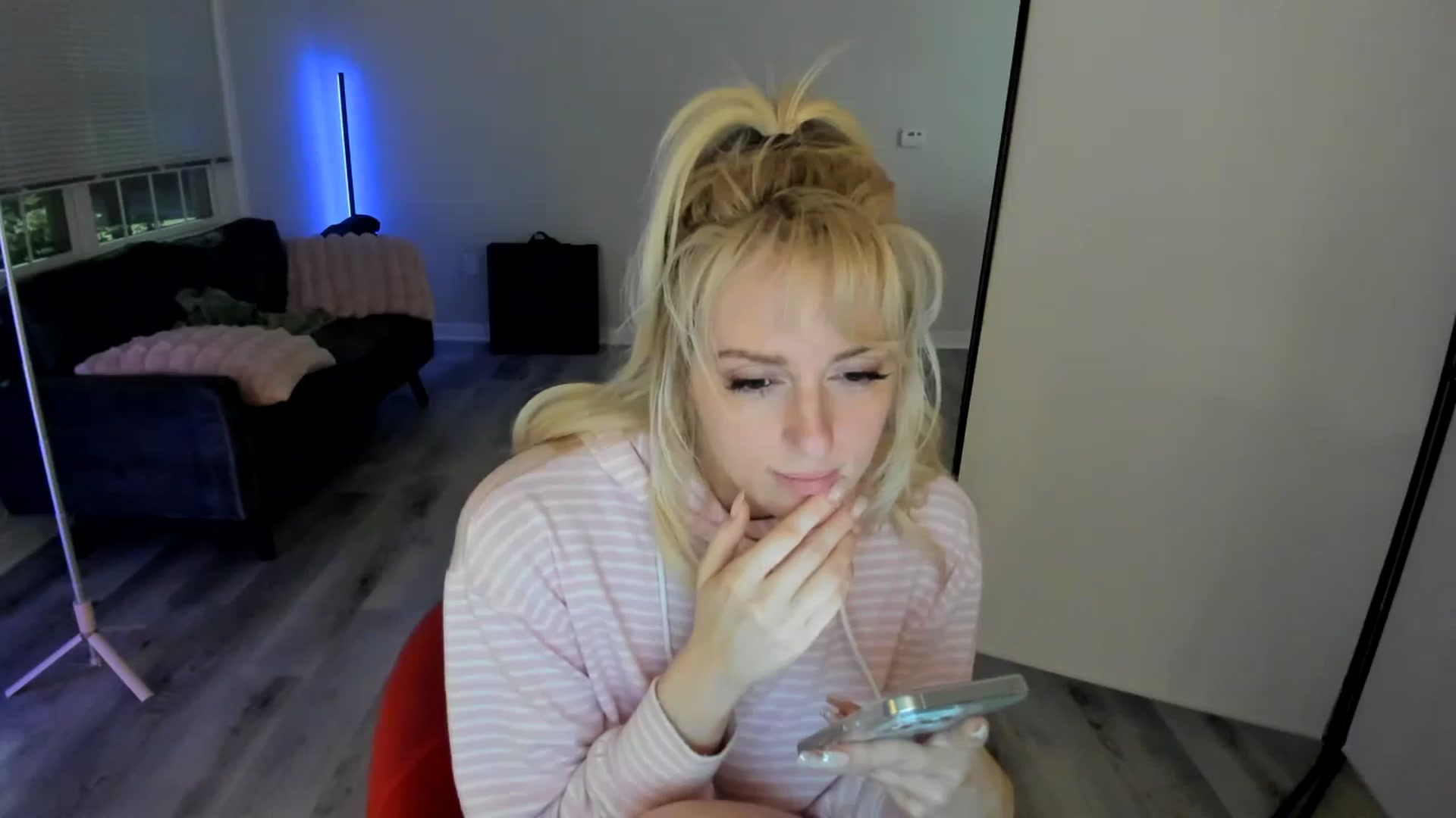 Gallery image thumbnail from Milk_Party's myfreecams stream on, 07/08/2024, 04:19 image 12 of 20