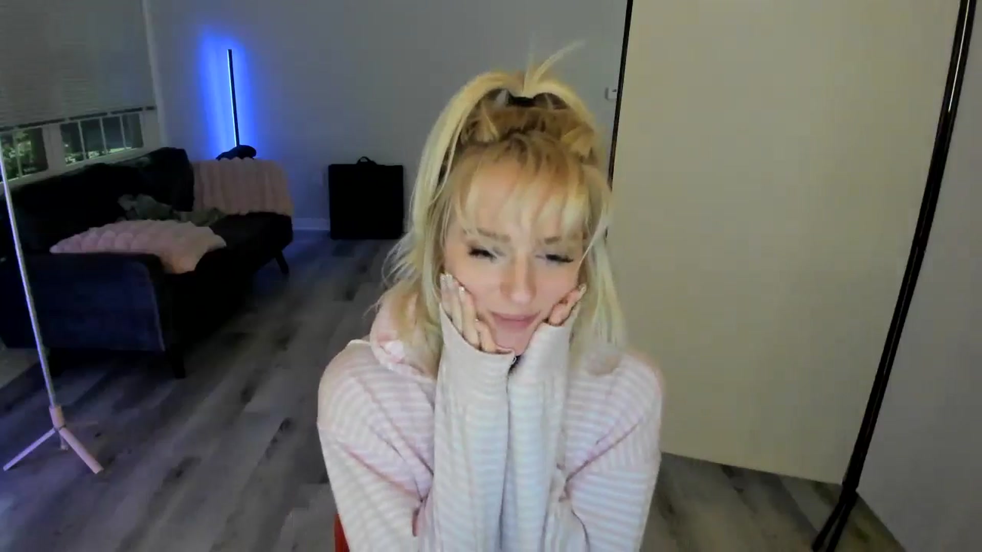 Gallery image thumbnail from Milk_Party's myfreecams stream on, 07/08/2024, 04:19 image 20 of 20