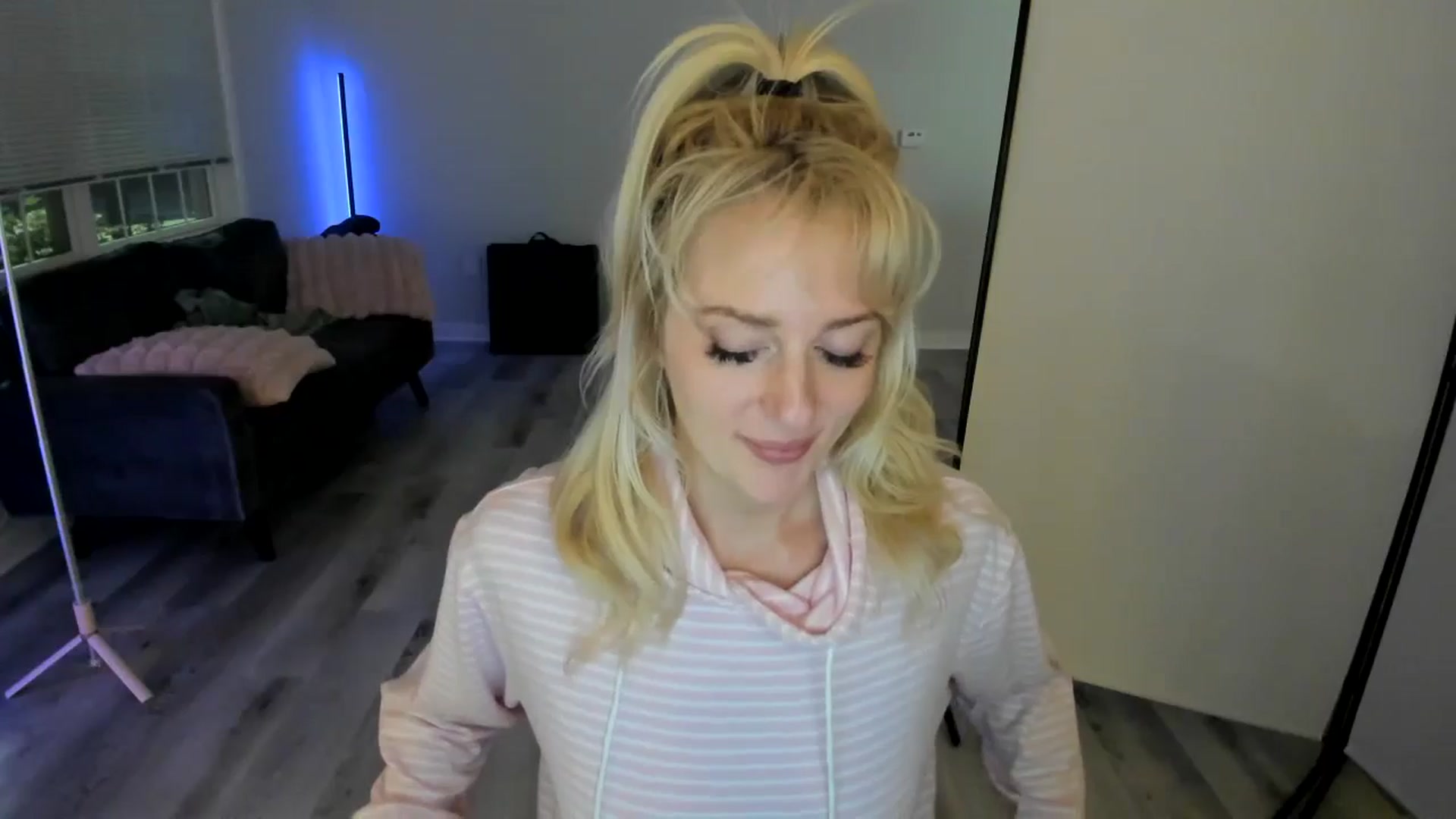 Gallery image thumbnail from Milk_Party's myfreecams stream on, 07/08/2024, 04:19 image 7 of 20