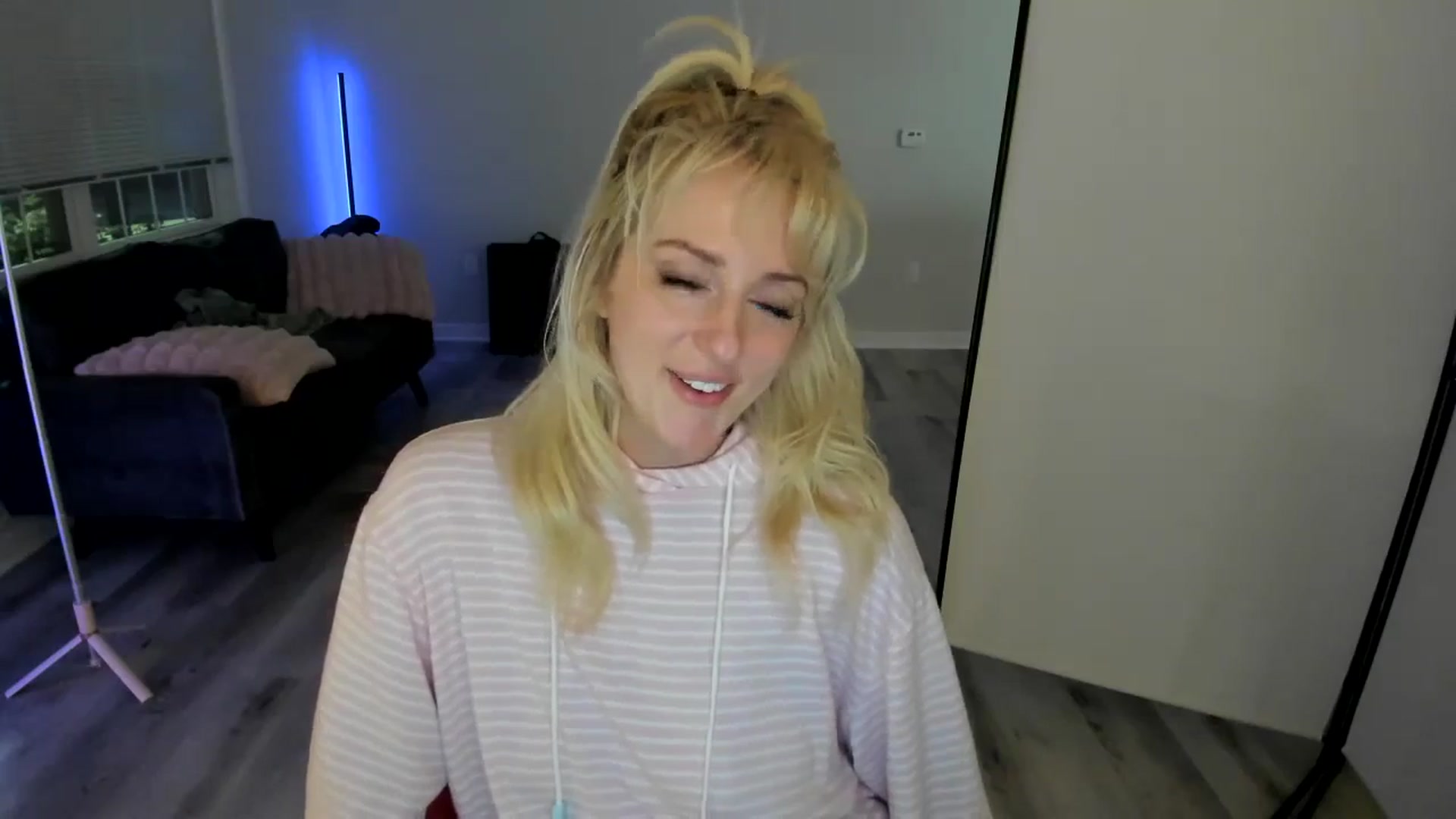 Gallery image thumbnail from Milk_Party's myfreecams stream on, 07/08/2024, 04:19 image 13 of 20