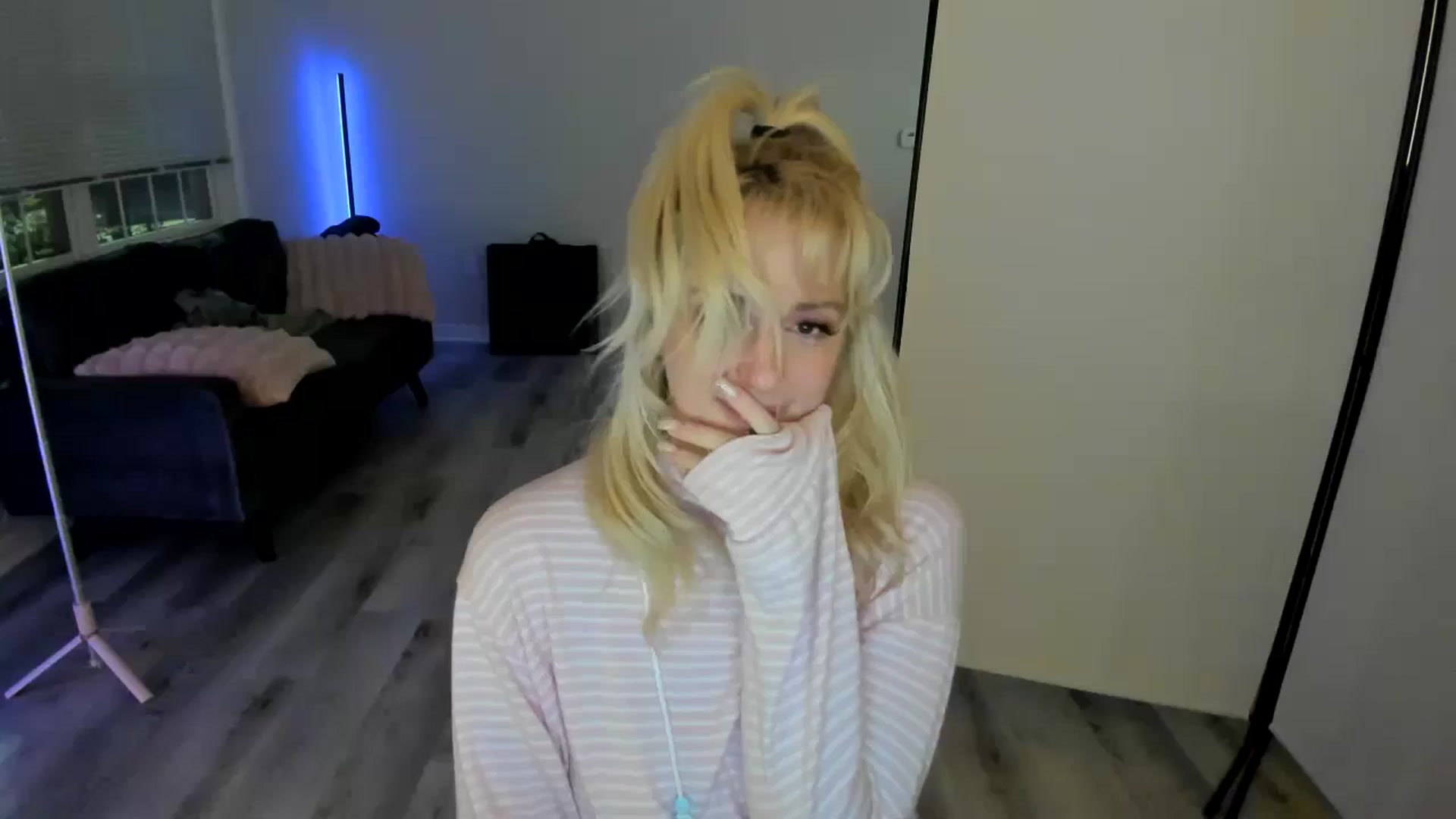 Gallery image thumbnail from Milk_Party's myfreecams stream on, 07/08/2024, 04:19 image 17 of 20