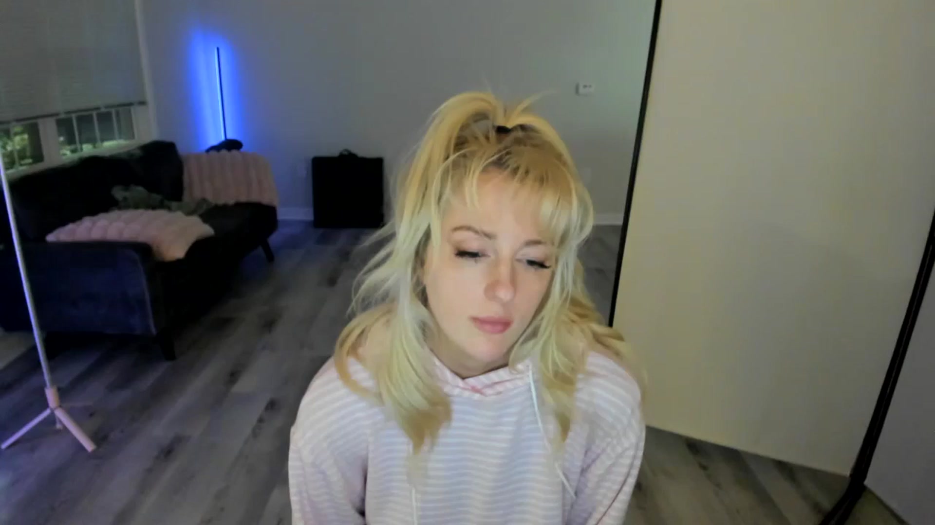 Gallery image thumbnail from Milk_Party's myfreecams stream on, 07/08/2024, 04:19 image 6 of 20