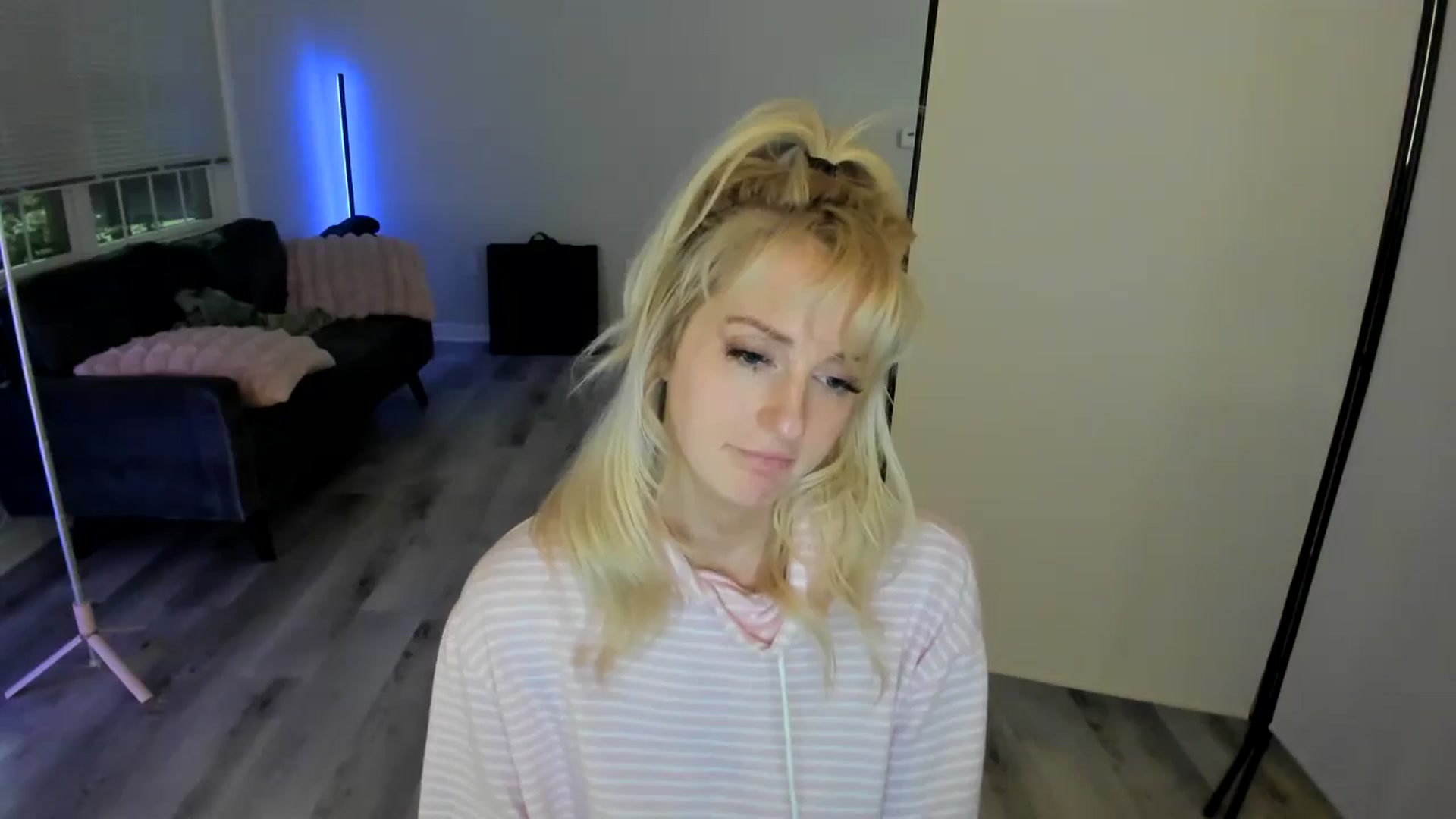 Gallery image thumbnail from Milk_Party's myfreecams stream on, 07/08/2024, 05:43 image 18 of 20