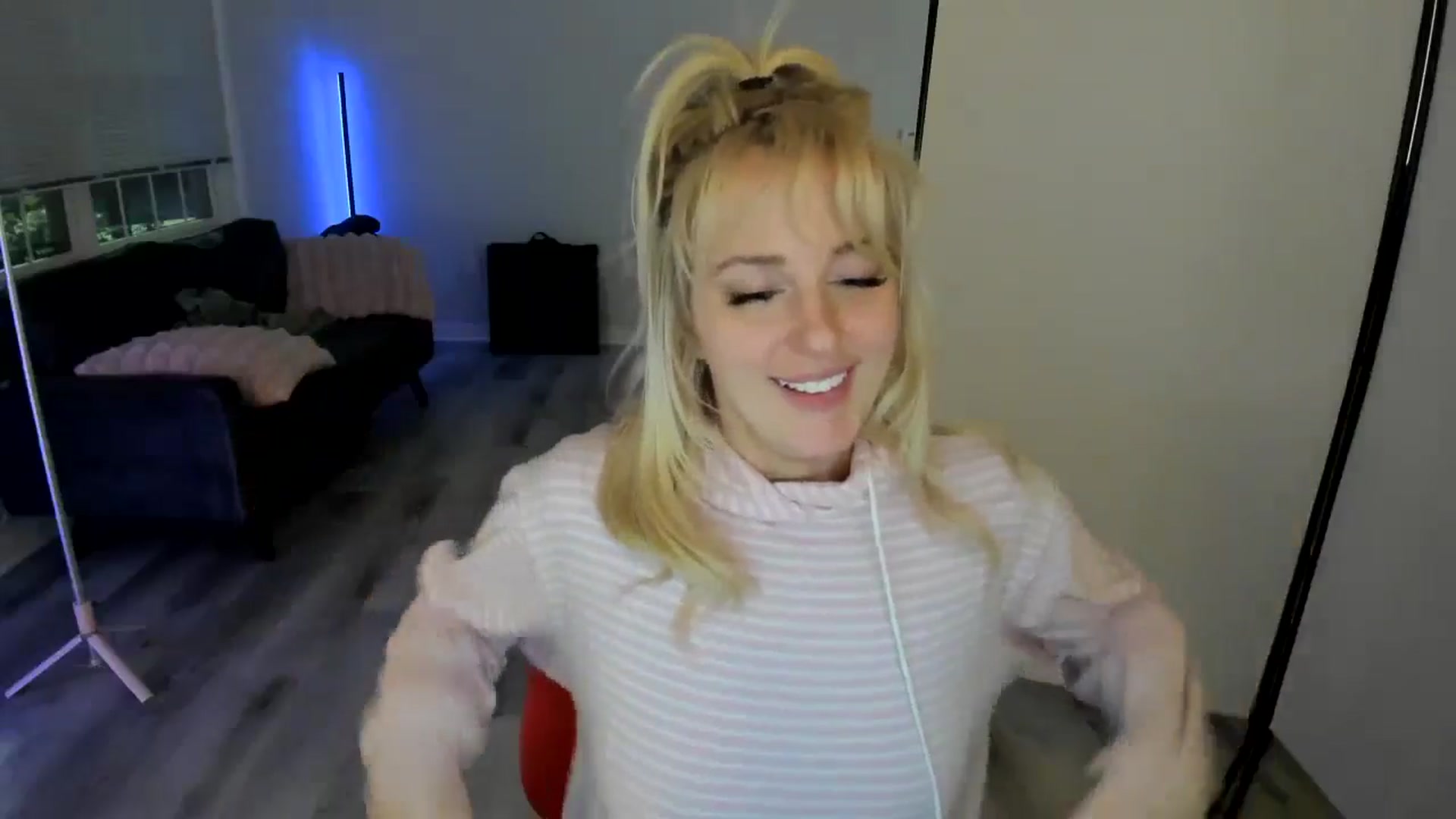 Gallery image thumbnail from Milk_Party's myfreecams stream on, 07/08/2024, 05:43 image 11 of 20