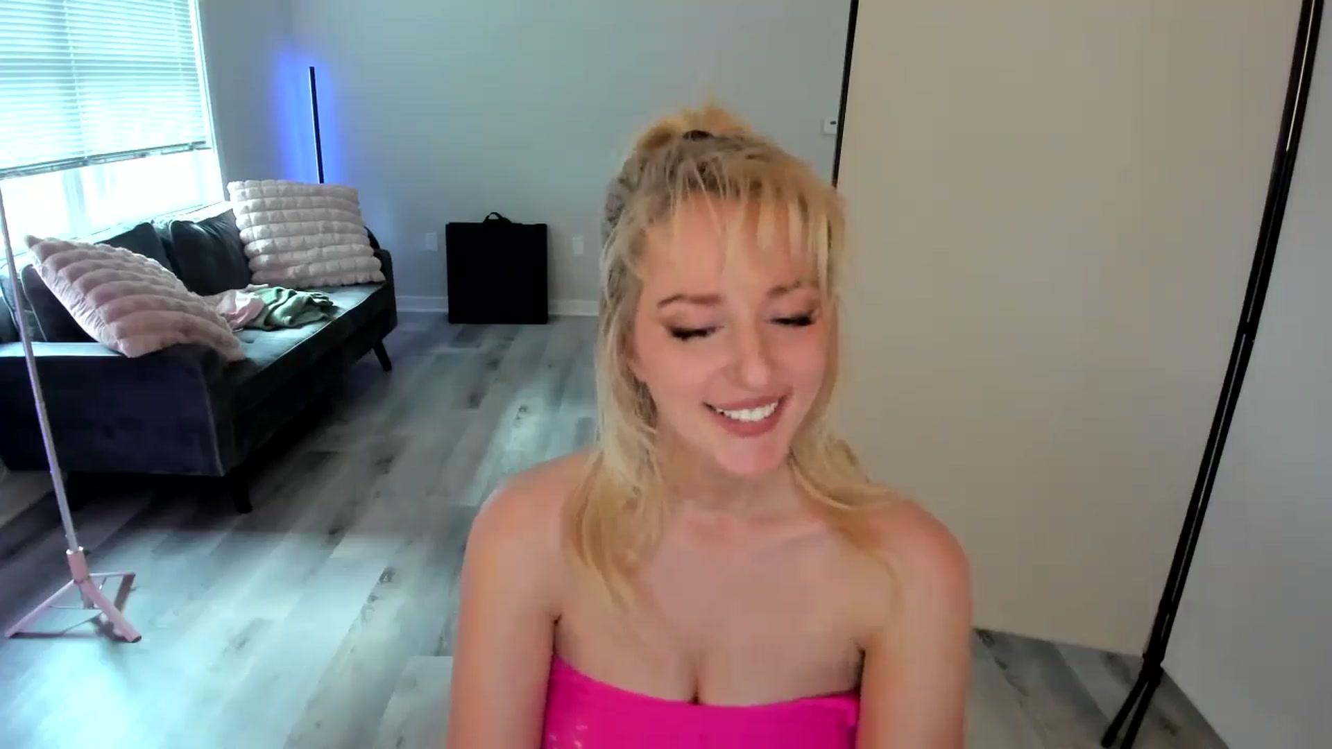 Gallery image thumbnail from Milk_Party's myfreecams stream on, 07/09/2024, 24:02 image 7 of 20