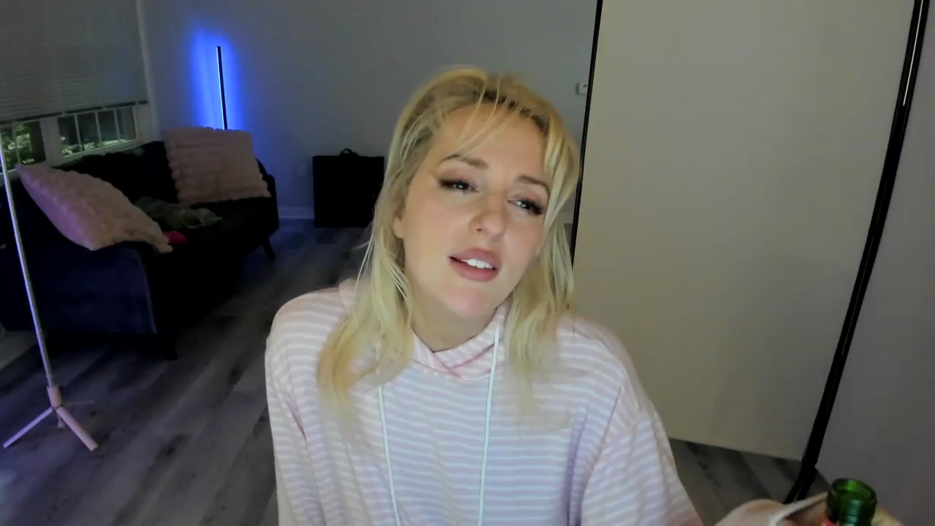 Gallery image thumbnail from Milk_Party's myfreecams stream on, 07/09/2024, 01:53 image 13 of 20