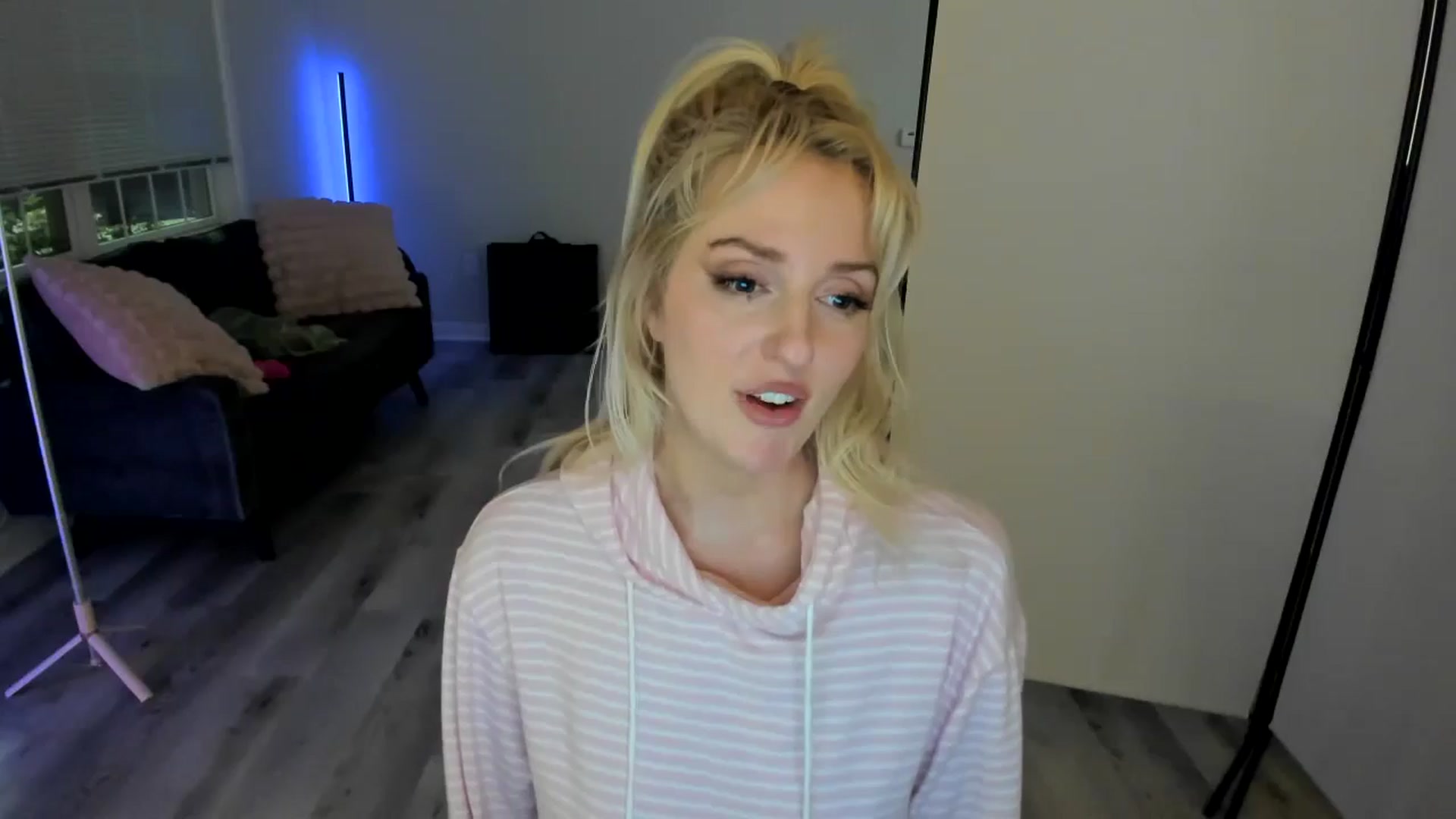 Gallery image thumbnail from Milk_Party's myfreecams stream on, 07/09/2024, 01:53 image 15 of 20
