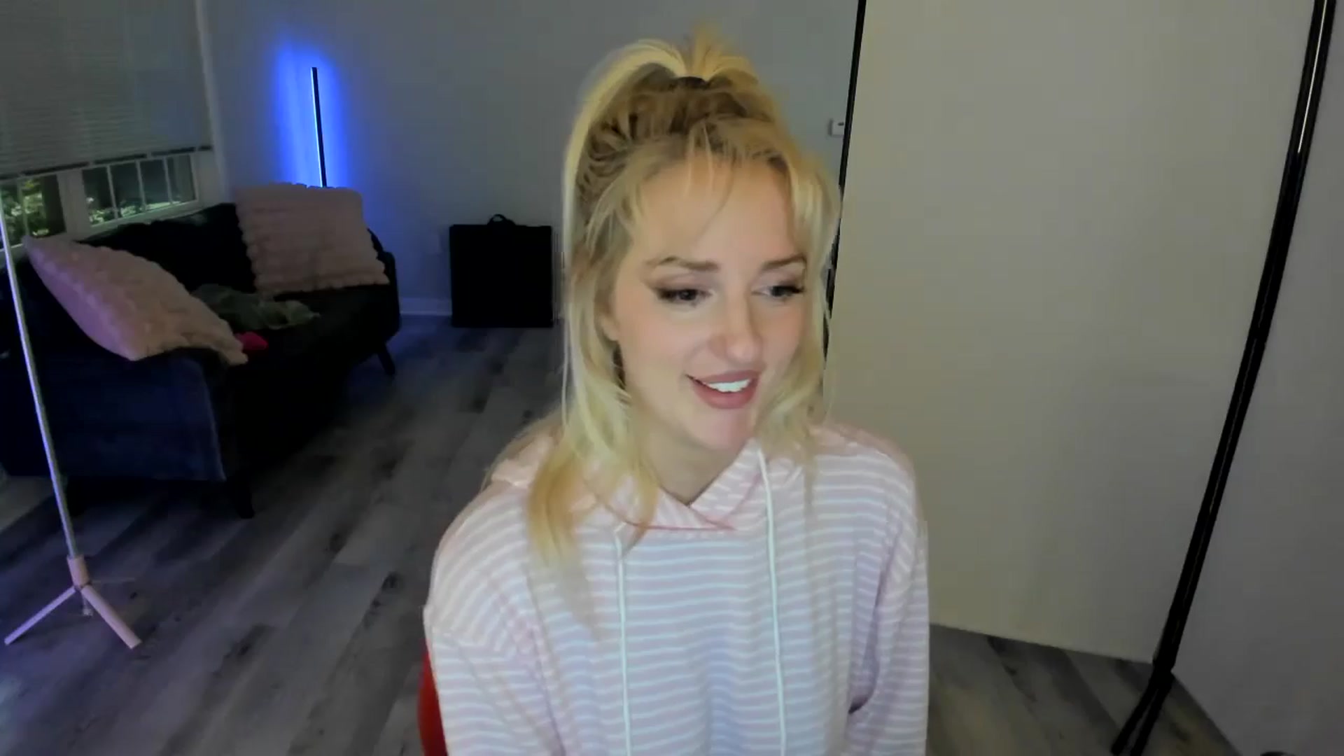 Gallery image thumbnail from Milk_Party's myfreecams stream on, 07/09/2024, 01:53 image 12 of 20