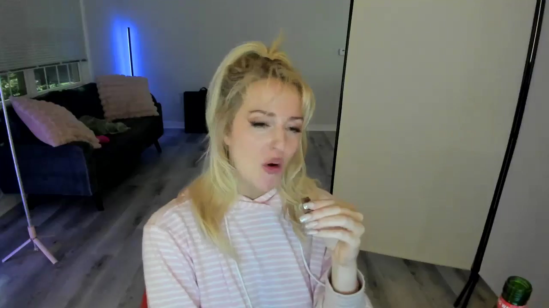 Gallery image thumbnail from Milk_Party's myfreecams stream on, 07/09/2024, 01:53 image 3 of 20