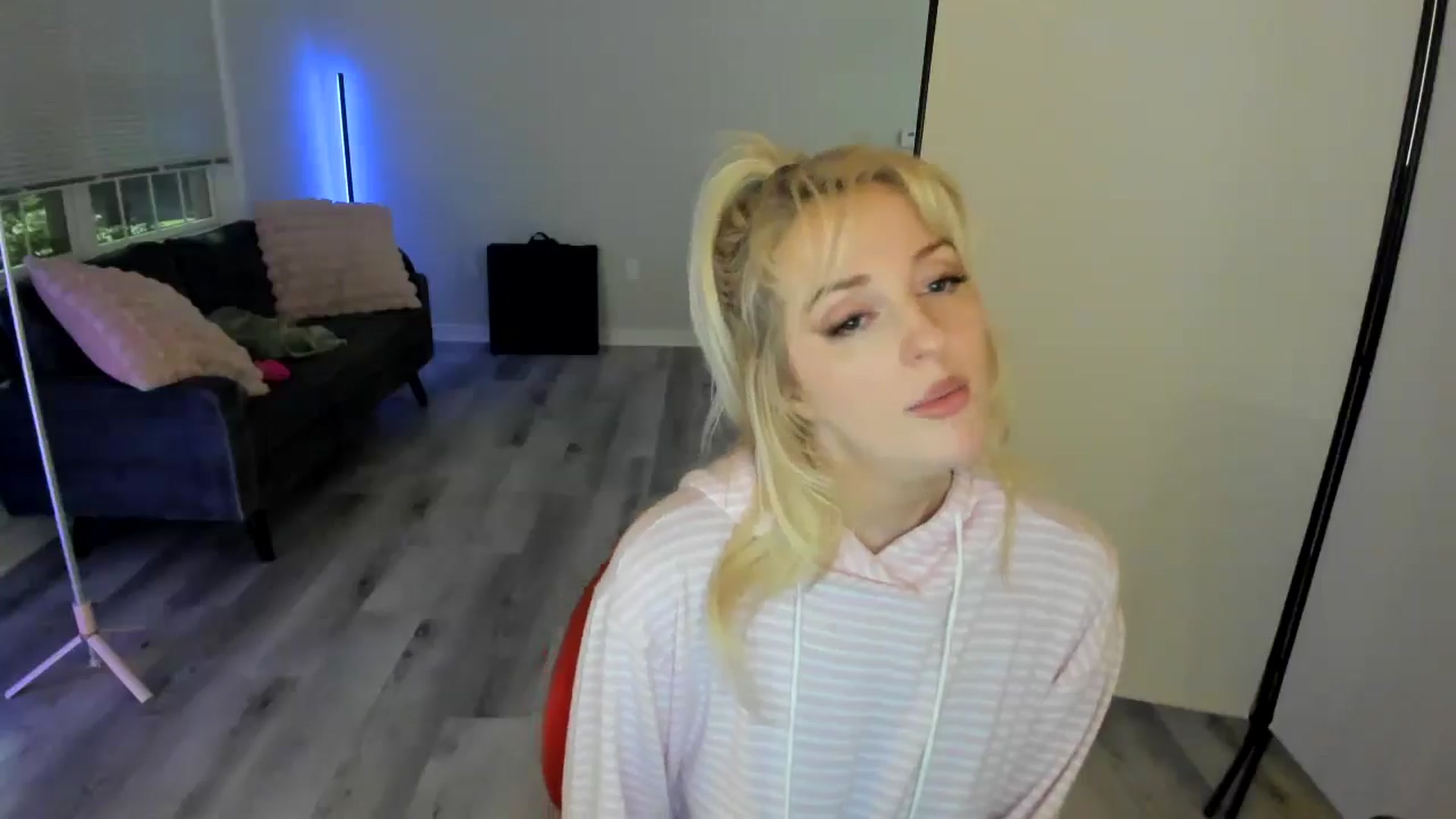 Gallery image thumbnail from Milk_Party's myfreecams stream on, 07/09/2024, 01:53 image 10 of 20