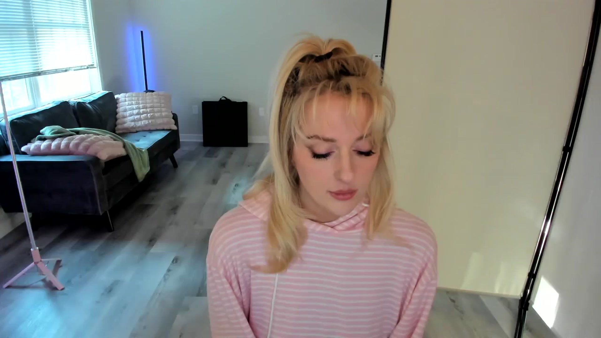Gallery image thumbnail from Milk_Party's myfreecams stream on, 07/10/2024, 23:22 image 12 of 20