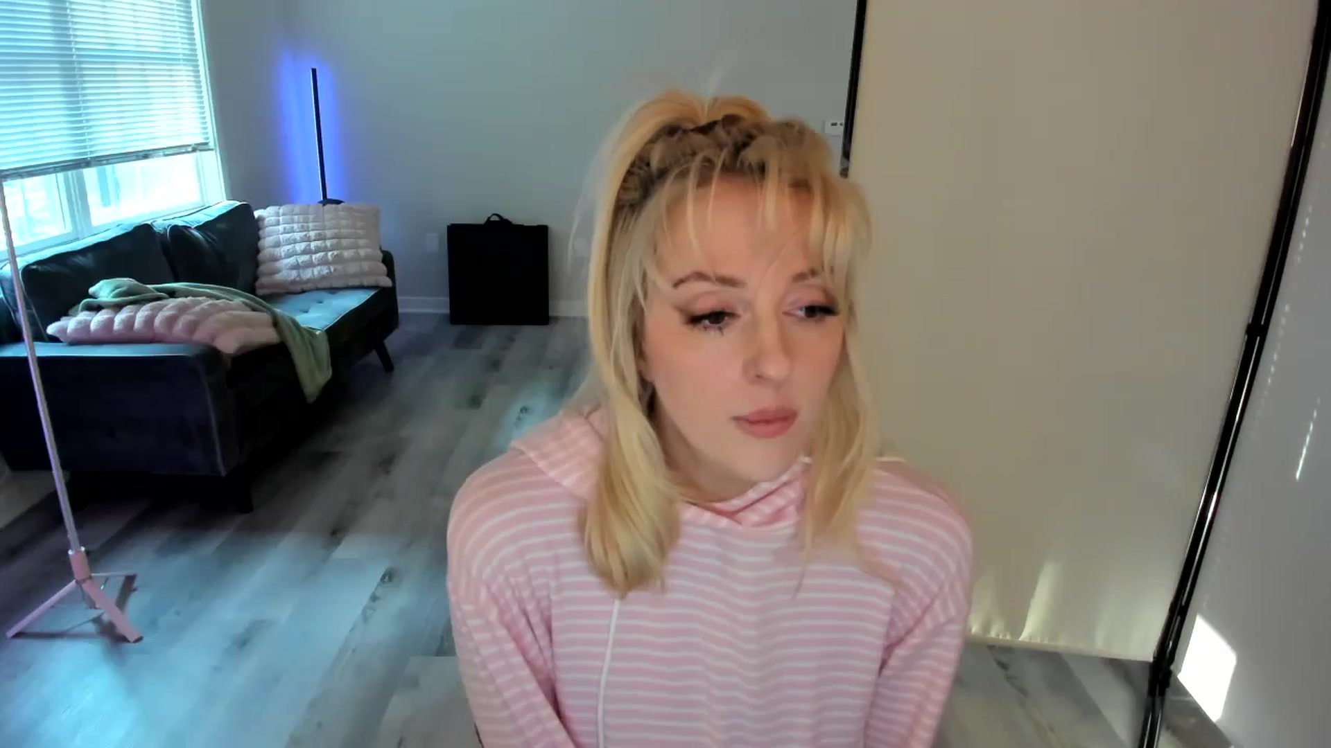 Gallery image thumbnail from Milk_Party's myfreecams stream on, 07/10/2024, 23:22 image 11 of 20