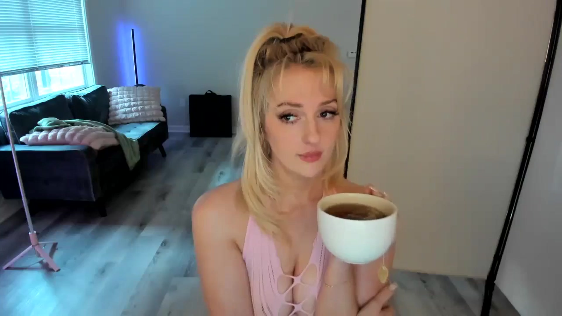 Gallery image thumbnail from Milk_Party's myfreecams stream on, 07/10/2024, 23:22 image 7 of 20