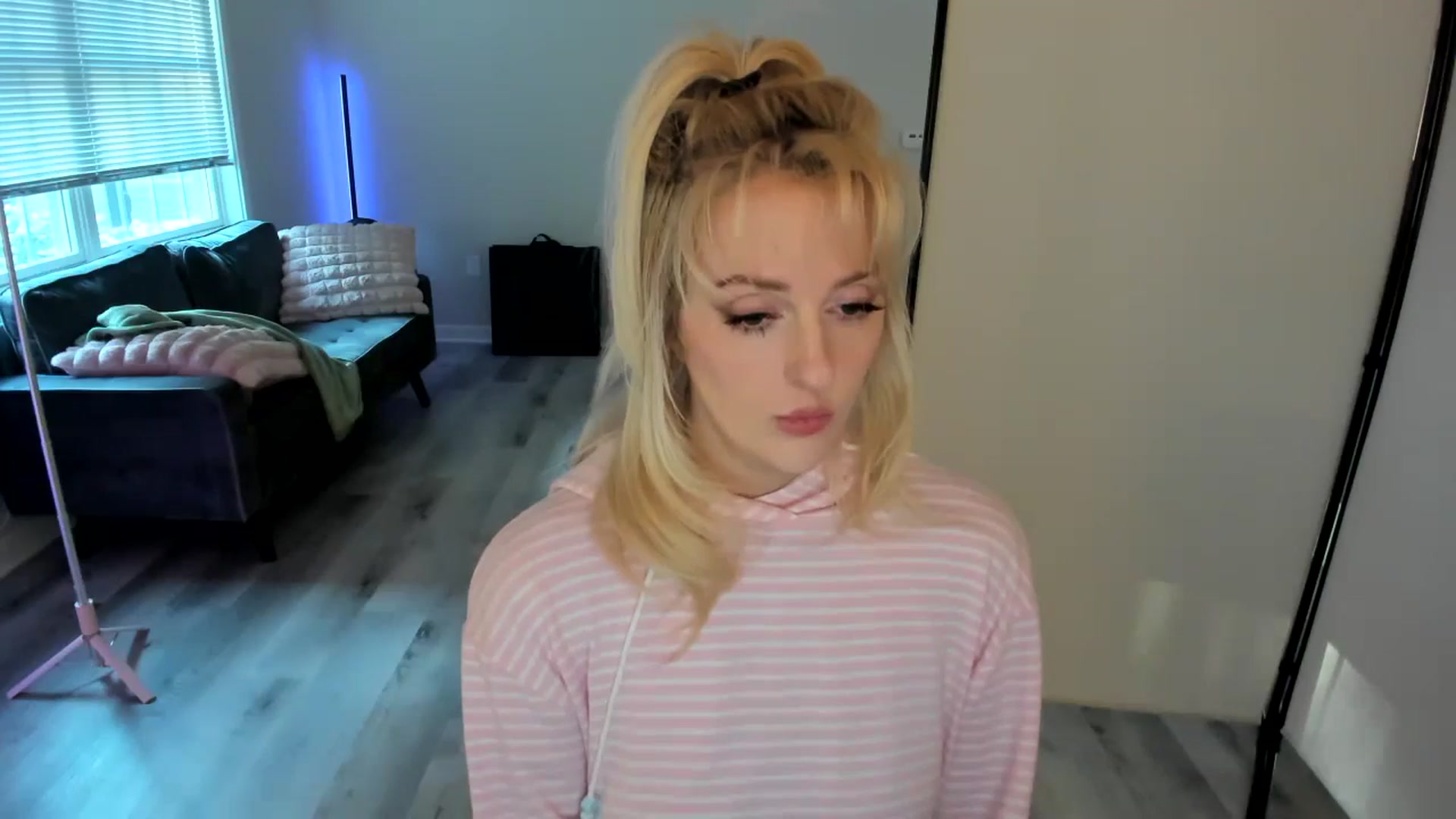Gallery image thumbnail from Milk_Party's myfreecams stream on, 07/10/2024, 23:22 image 19 of 20