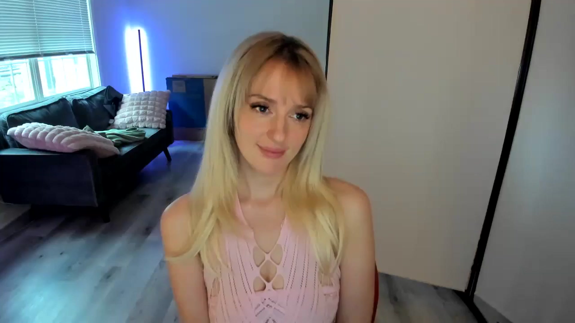 Gallery image thumbnail from Milk_Party's myfreecams stream on, 08/02/2024, 18:47 image 14 of 20