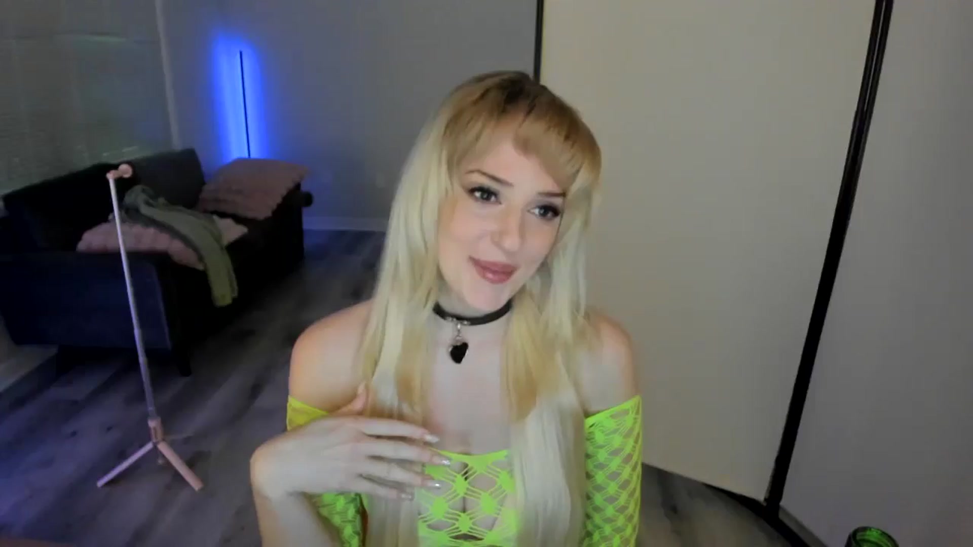 Gallery image thumbnail from Milk_Party's myfreecams stream on, 08/25/2024, 03:21 image 6 of 20