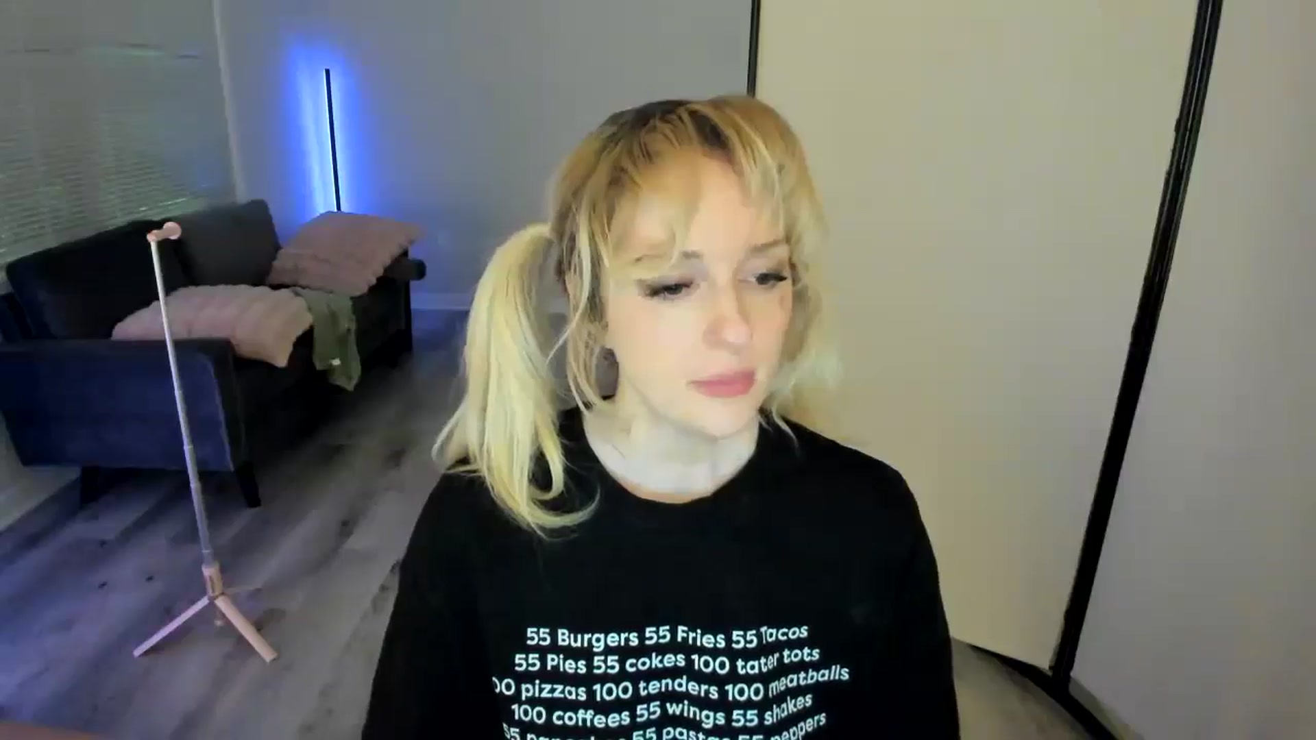 Gallery image thumbnail from Milk_Party's myfreecams stream on, 08/27/2024, 08:20 image 19 of 20