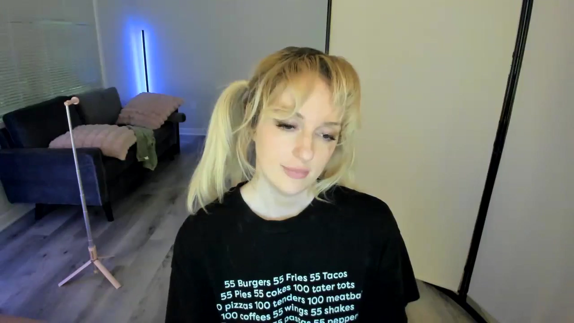 Gallery image thumbnail from Milk_Party's myfreecams stream on, 08/27/2024, 08:20 image 3 of 20