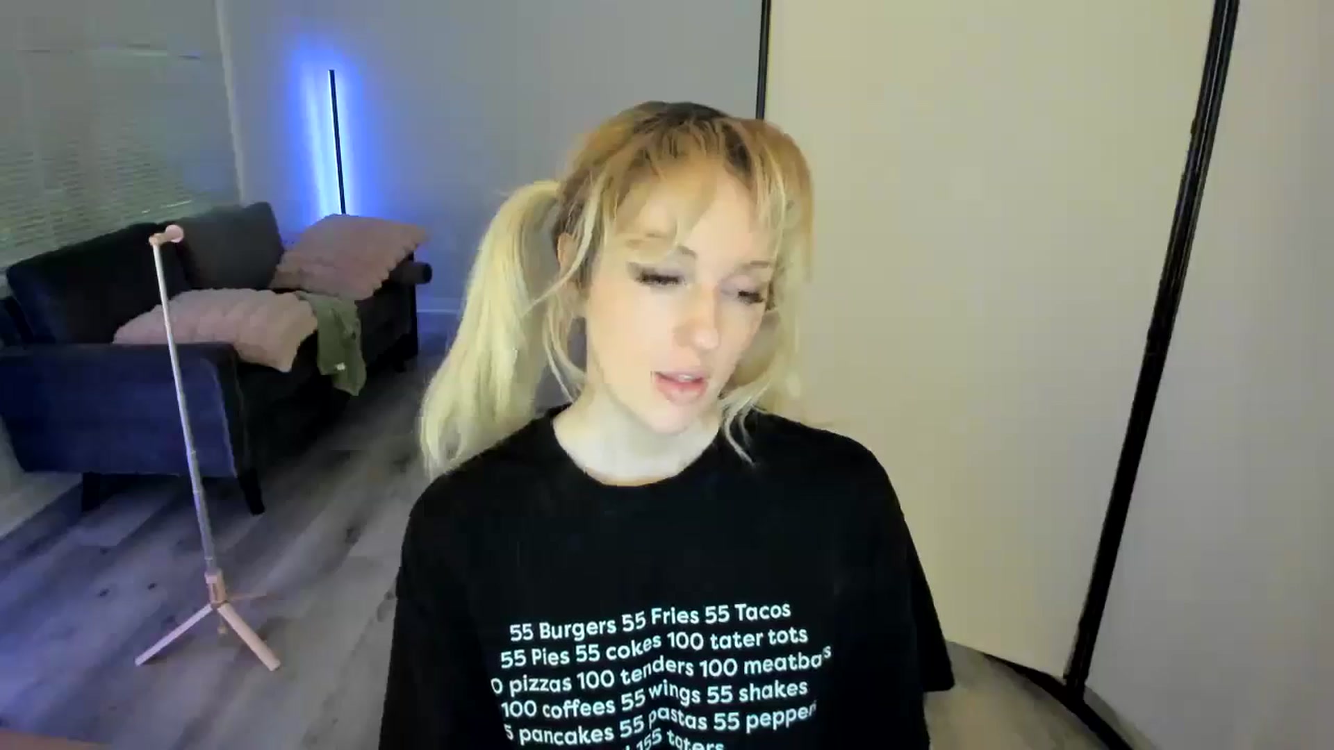 Gallery image thumbnail from Milk_Party's myfreecams stream on, 08/27/2024, 08:20 image 2 of 20