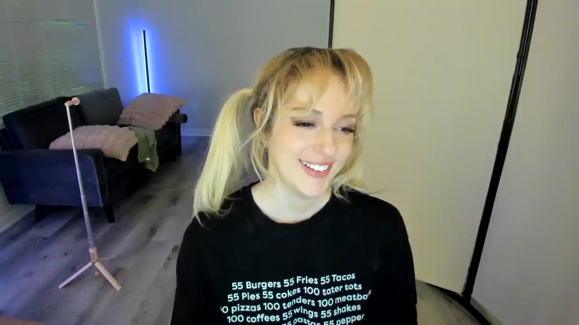 Gallery image thumbnail from Milk_Party's myfreecams stream on, 08/27/2024, 08:20 image 8 of 20