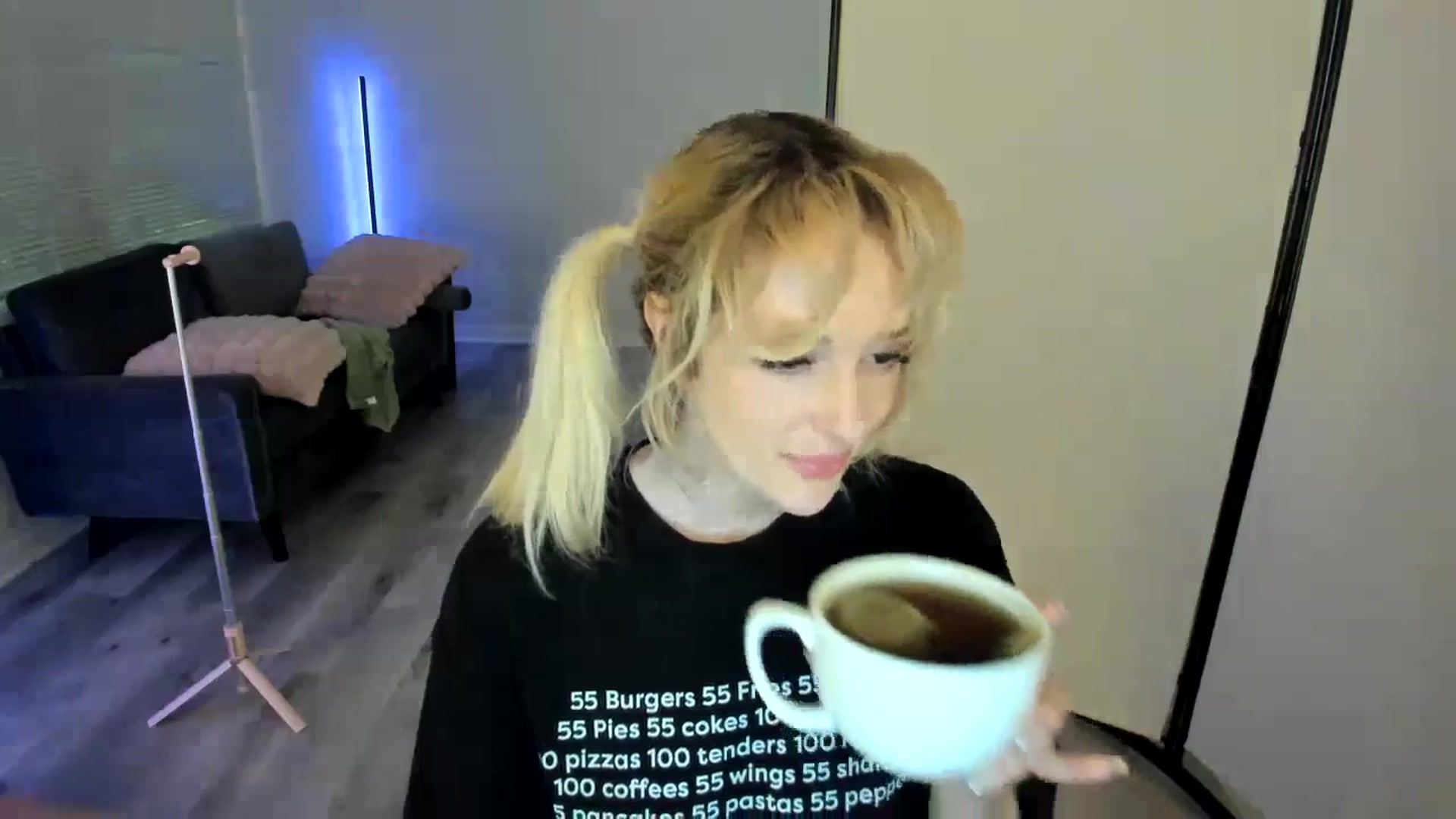 Gallery image thumbnail from Milk_Party's myfreecams stream on, 08/27/2024, 08:20 image 10 of 20
