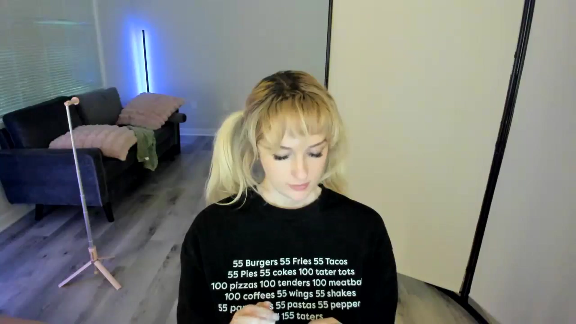 Gallery image thumbnail from Milk_Party's myfreecams stream on, 08/27/2024, 10:25 image 15 of 20