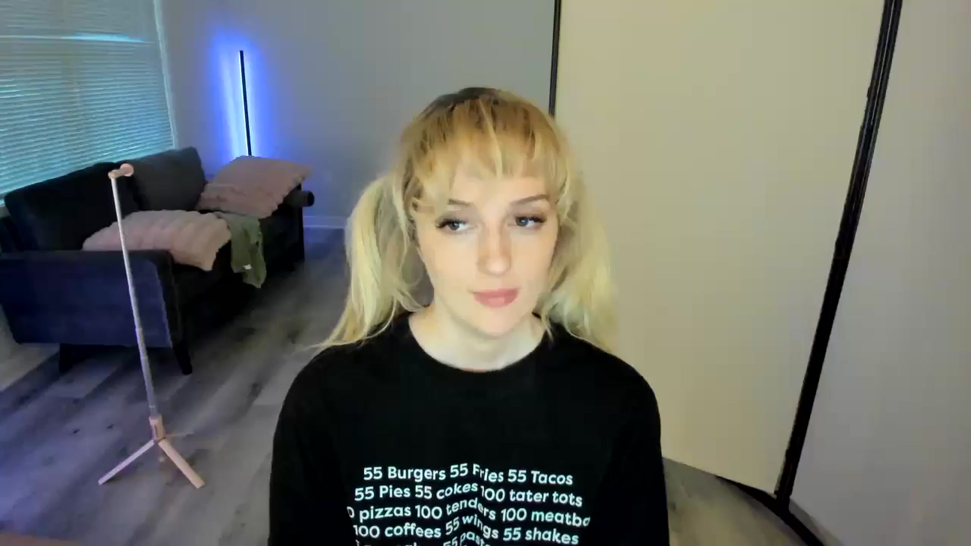Gallery image thumbnail from Milk_Party's myfreecams stream on, 08/27/2024, 10:25 image 19 of 20