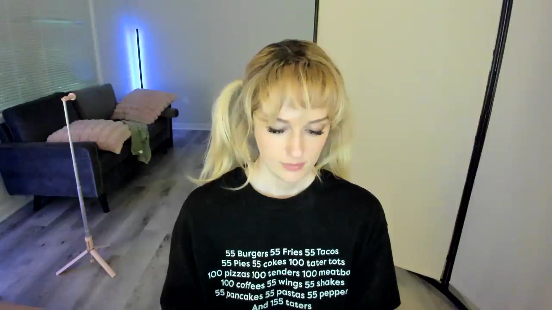 Gallery image thumbnail from Milk_Party's myfreecams stream on, 08/27/2024, 10:25 image 14 of 20