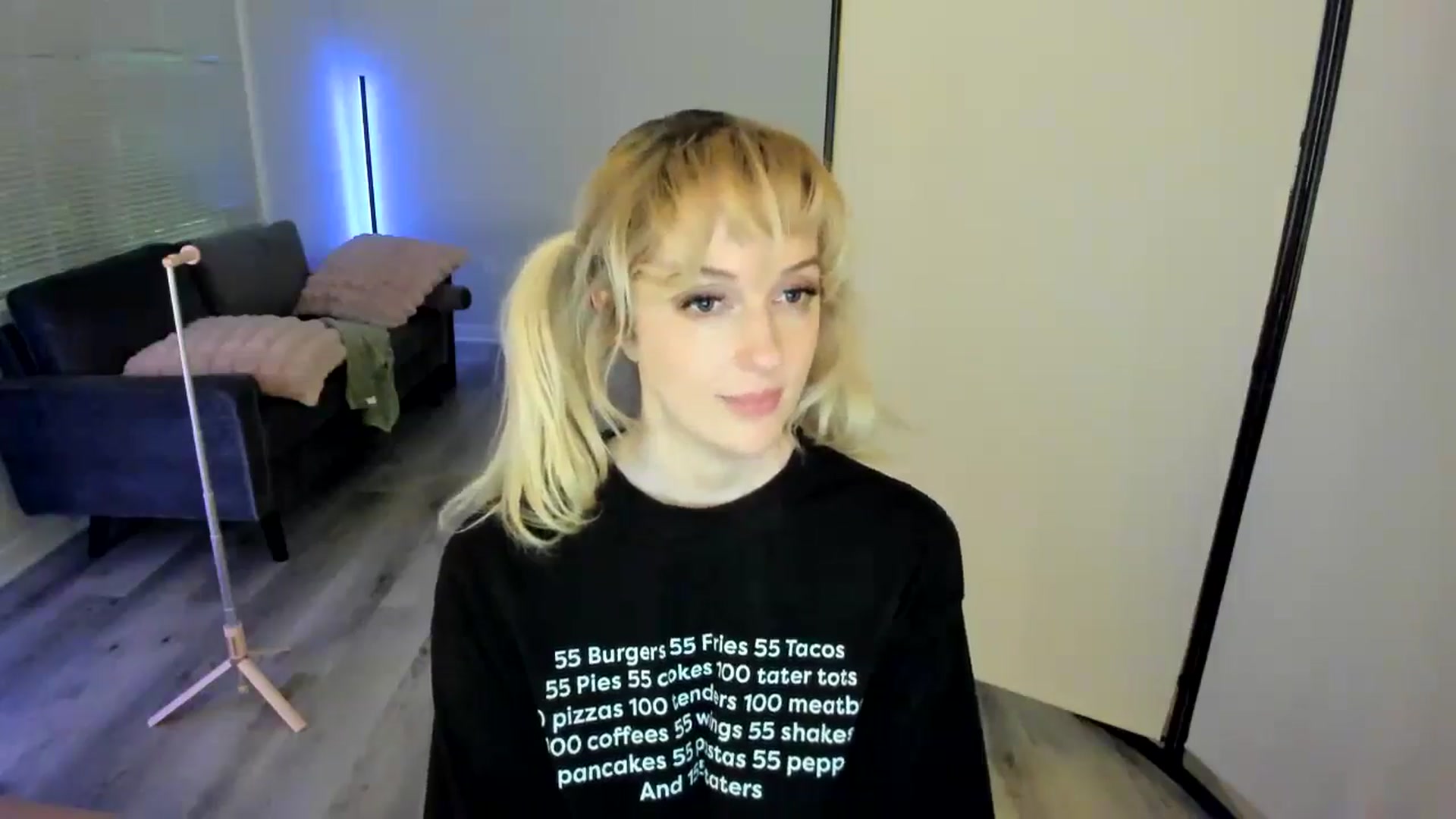Gallery image thumbnail from Milk_Party's myfreecams stream on, 08/27/2024, 10:25 image 7 of 20