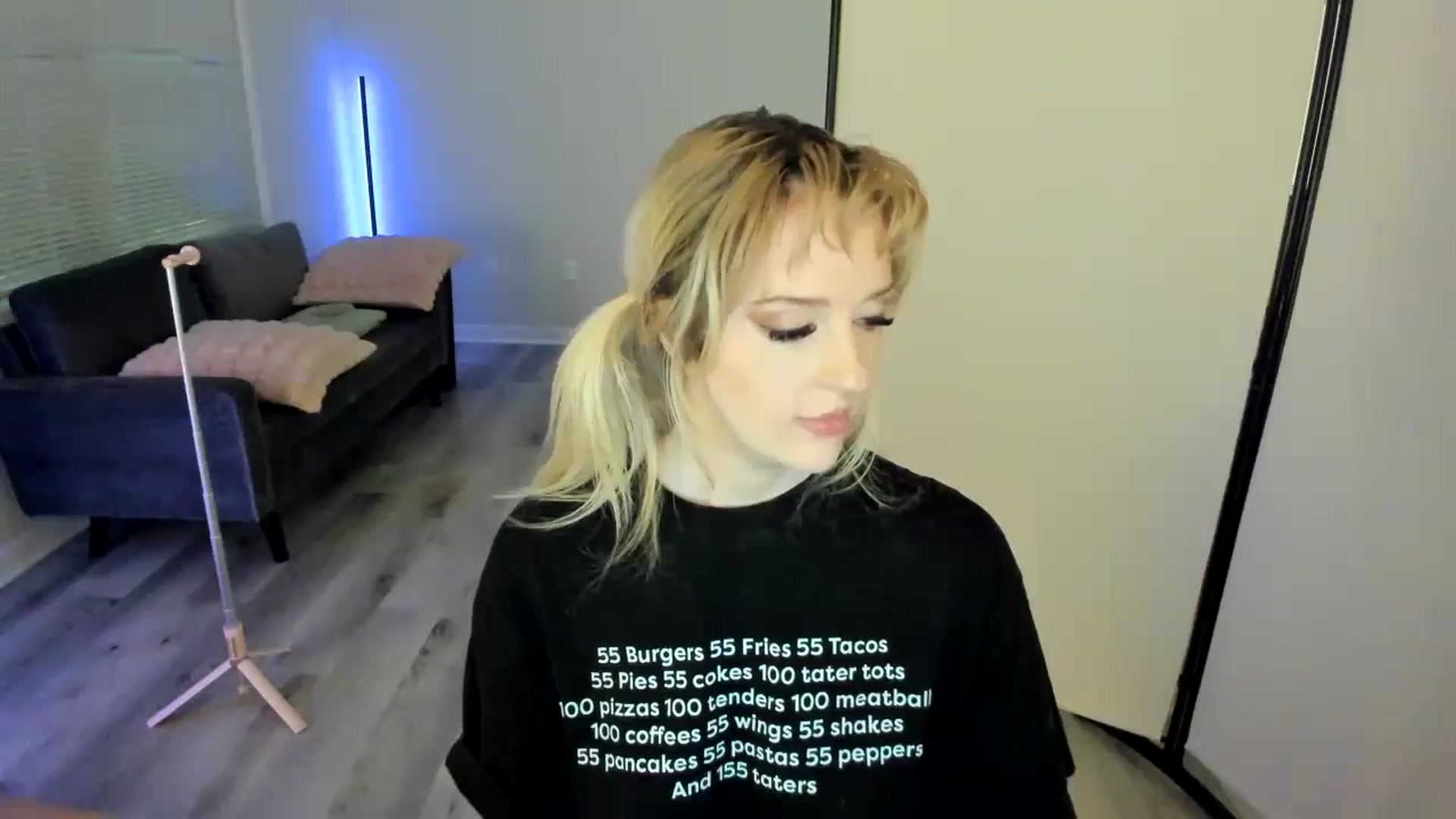 Gallery image thumbnail from Milk_Party's myfreecams stream on, 08/29/2024, 04:39 image 15 of 20