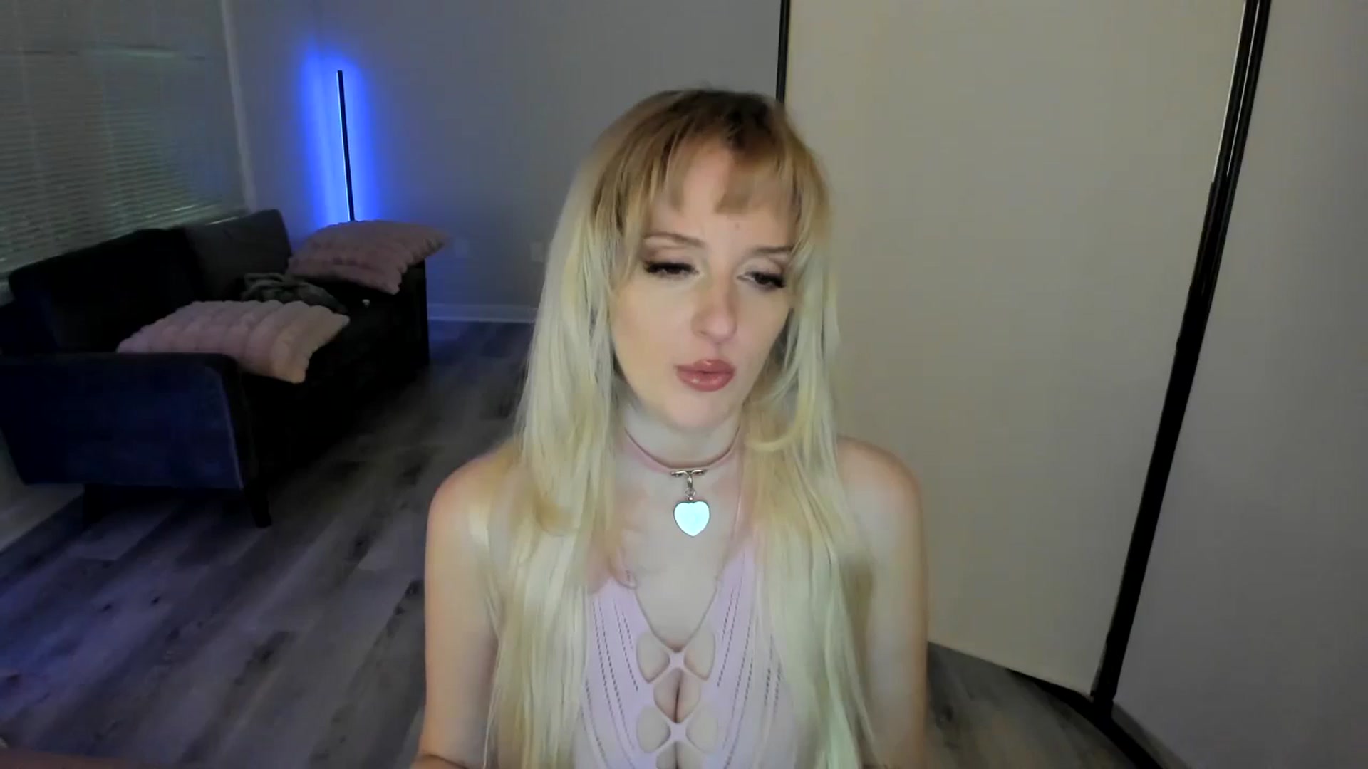 Gallery image thumbnail from Milk_Party's myfreecams stream on, 08/31/2024, 02:04 image 15 of 20