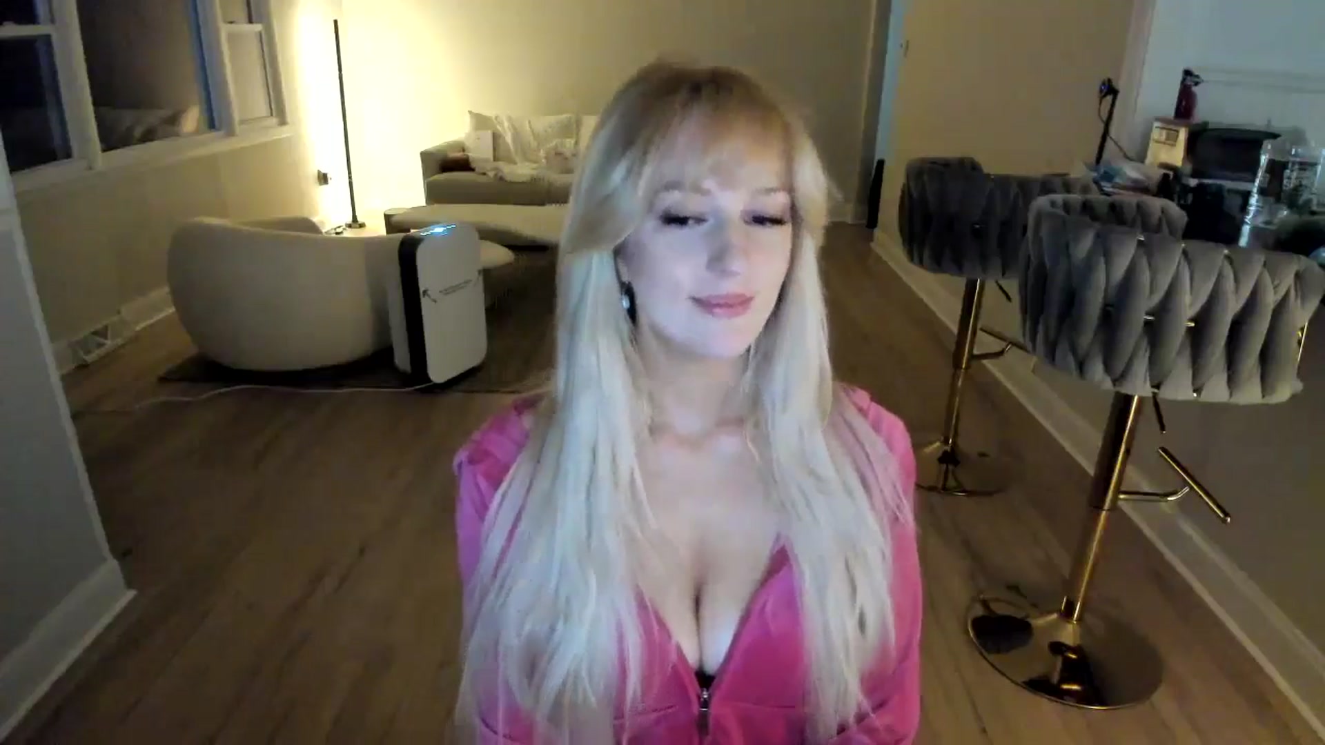 Gallery image thumbnail from Milk_Party's myfreecams stream on, 01/28/2025, 24:01 image 15 of 20