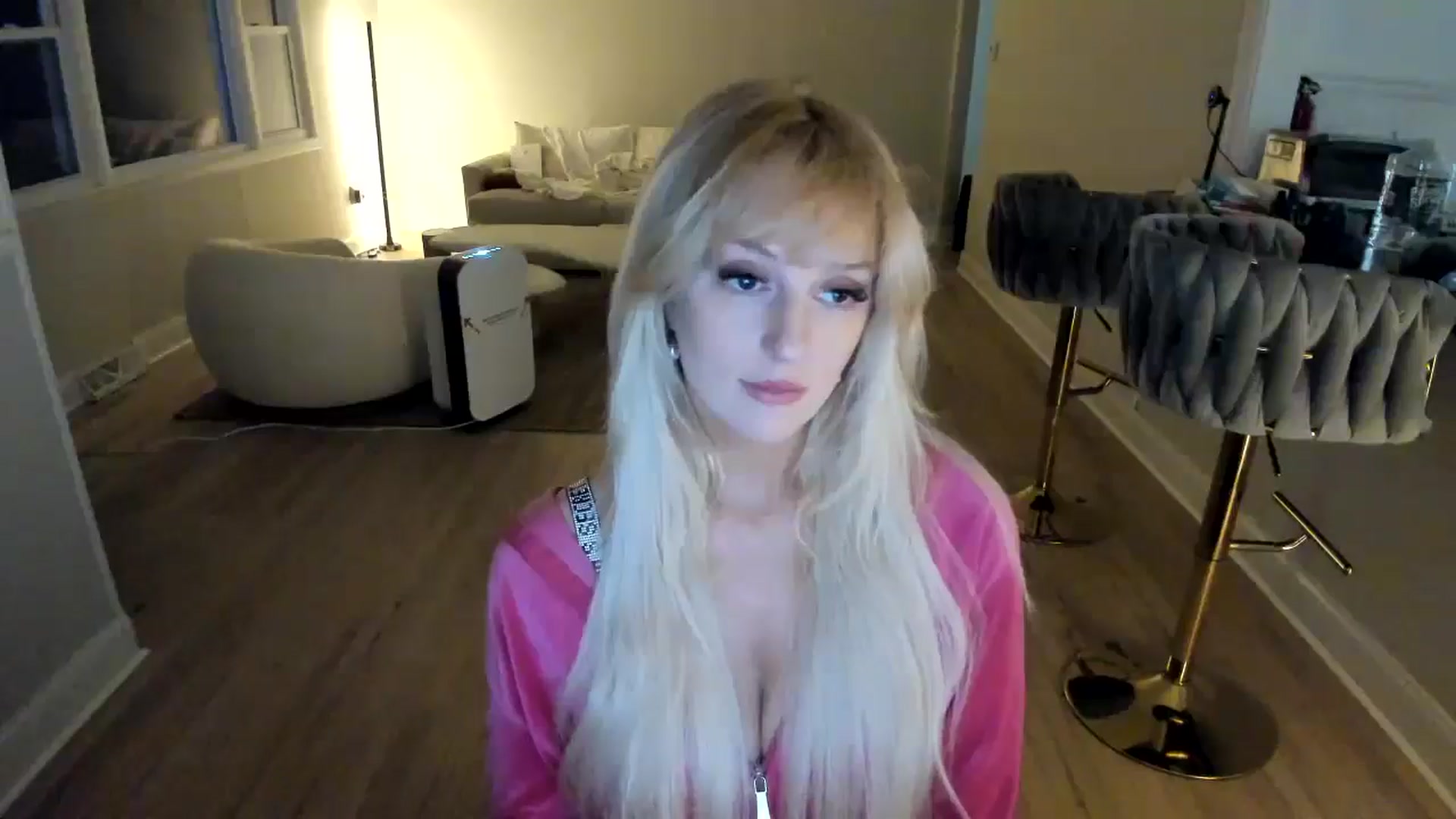Gallery image thumbnail from Milk_Party's myfreecams stream on, 01/28/2025, 02:45 image 4 of 20