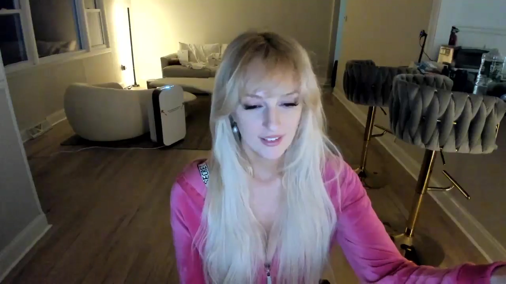 Gallery image thumbnail from Milk_Party's myfreecams stream on, 01/28/2025, 02:45 image 3 of 20