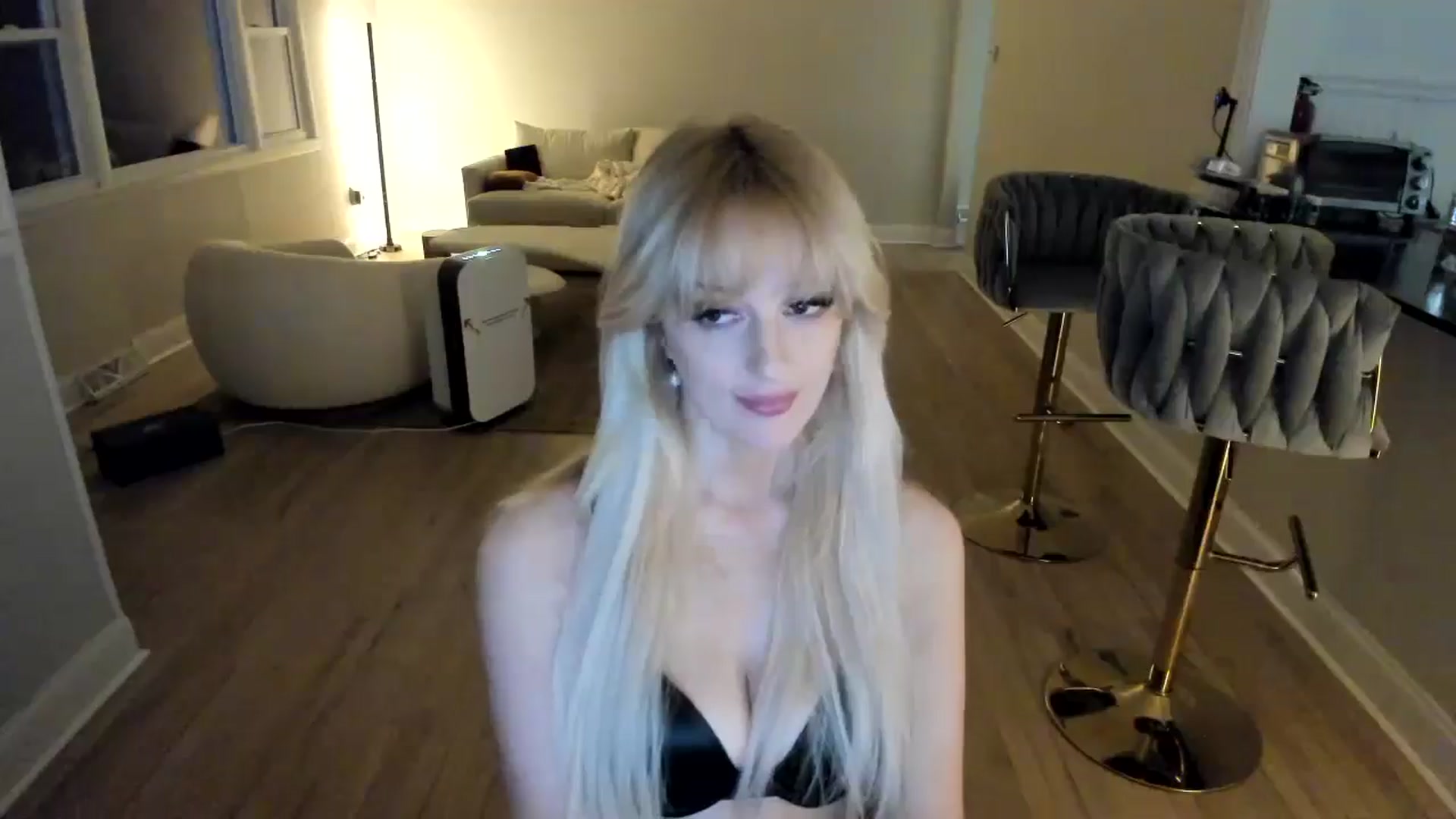 Gallery image thumbnail from Milk_Party's myfreecams stream on, 02/03/2025, 01:45 image 10 of 20