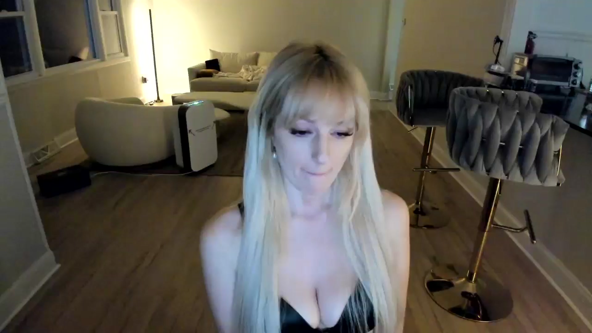 Gallery image thumbnail from Milk_Party's myfreecams stream on, 02/03/2025, 04:41 image 1 of 20