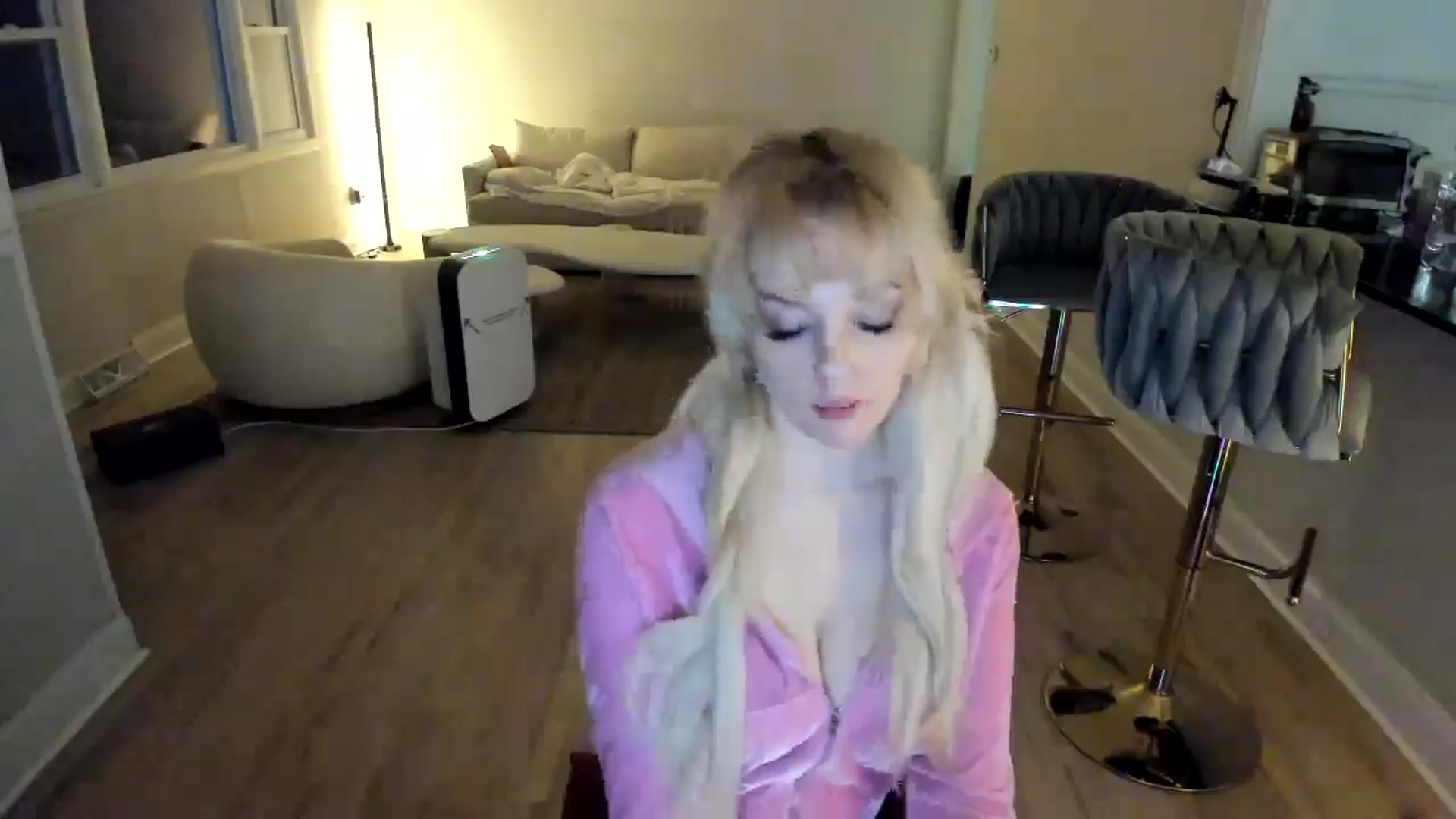 Gallery image thumbnail from Milk_Party's myfreecams stream on, 02/06/2025, 06:08 image 17 of 20