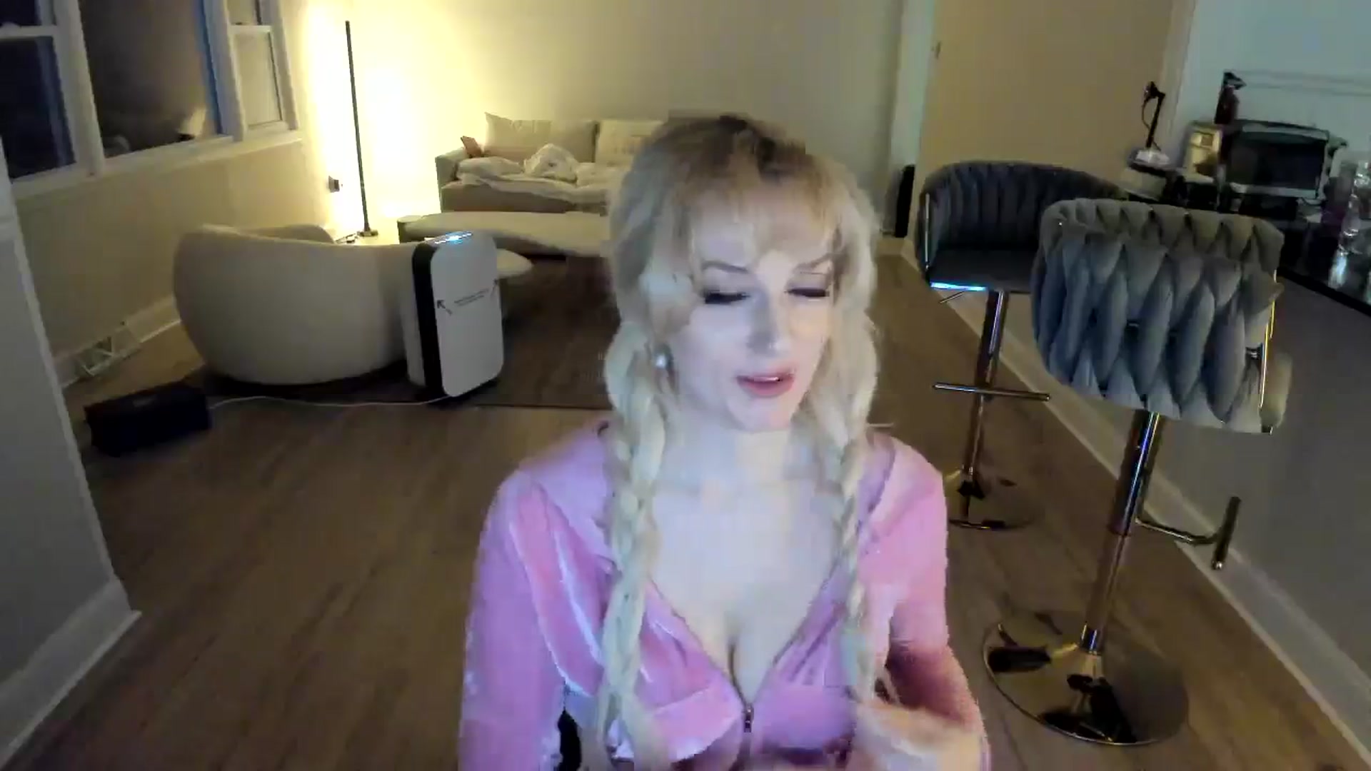Gallery image thumbnail from Milk_Party's myfreecams stream on, 02/06/2025, 06:08 image 13 of 20