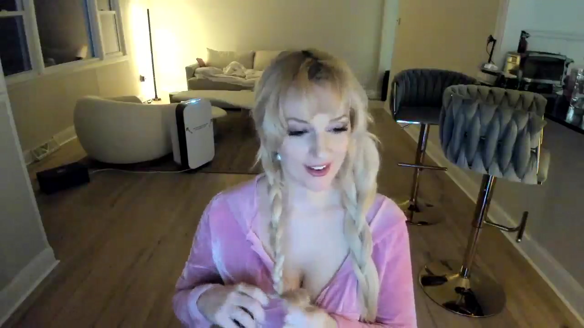 Gallery image thumbnail from Milk_Party's myfreecams stream on, 02/06/2025, 06:08 image 14 of 20
