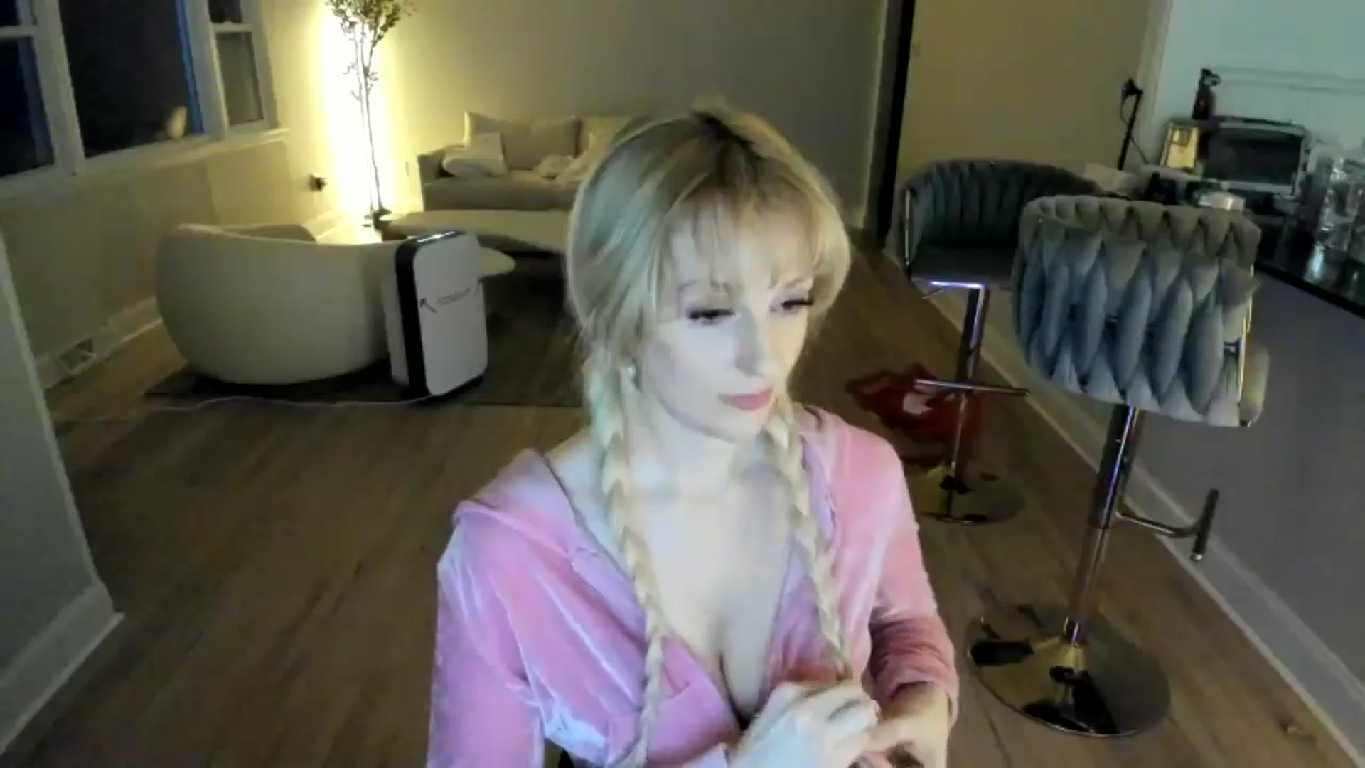 Gallery image thumbnail from Milk_Party's myfreecams stream on, 02/07/2025, 06:28 image 11 of 20