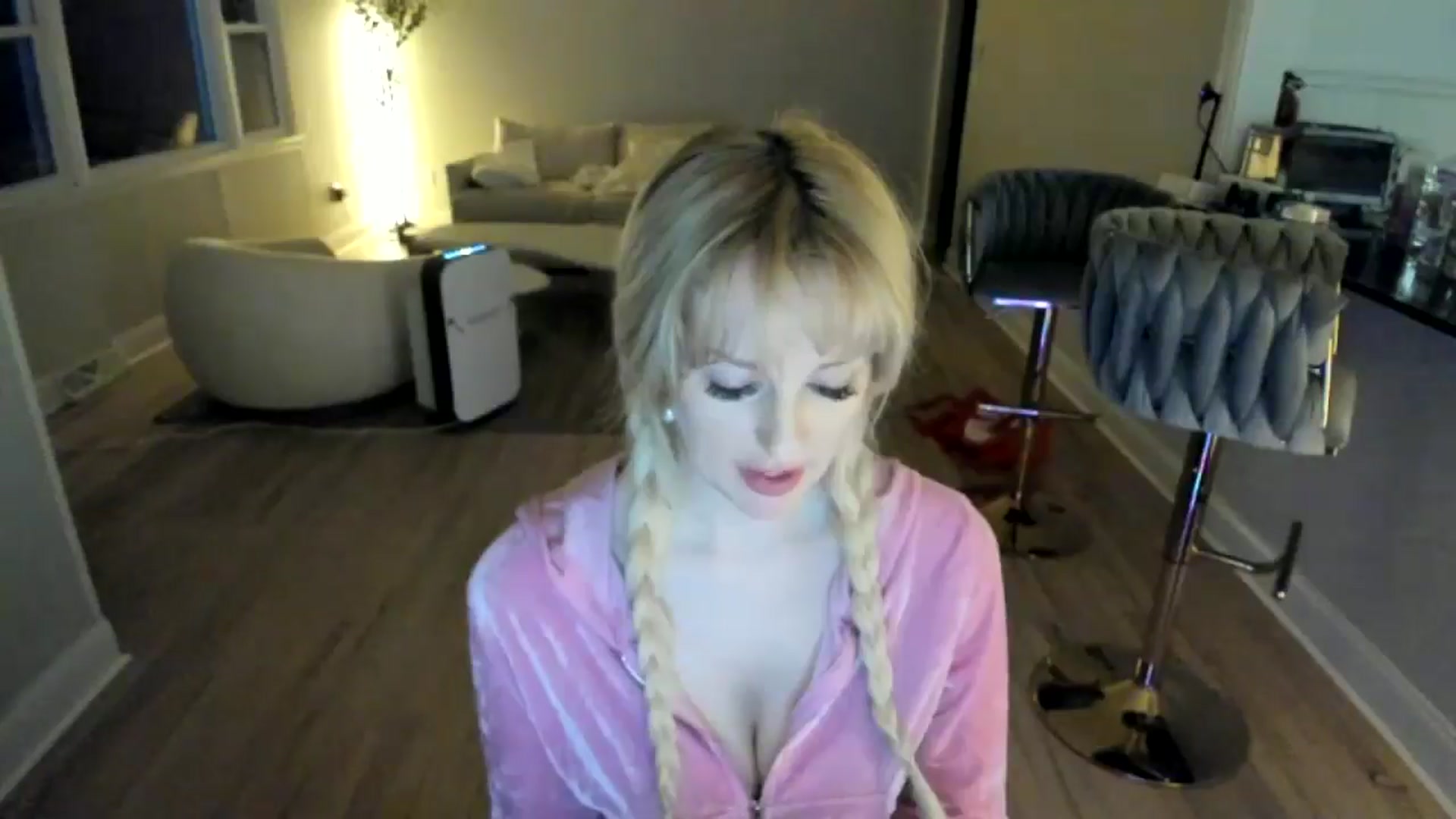 Gallery image thumbnail from Milk_Party's myfreecams stream on, 02/07/2025, 06:28 image 12 of 20