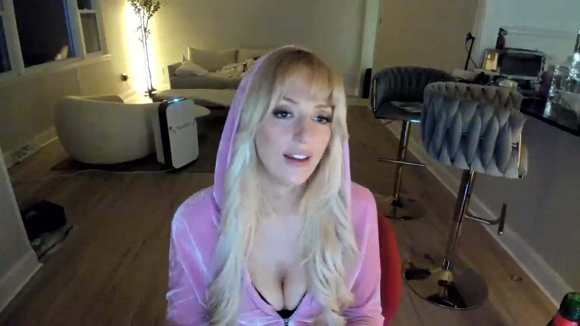 Gallery image thumbnail from Milk_Party's myfreecams stream on, 02/09/2025, 05:42 image 15 of 20