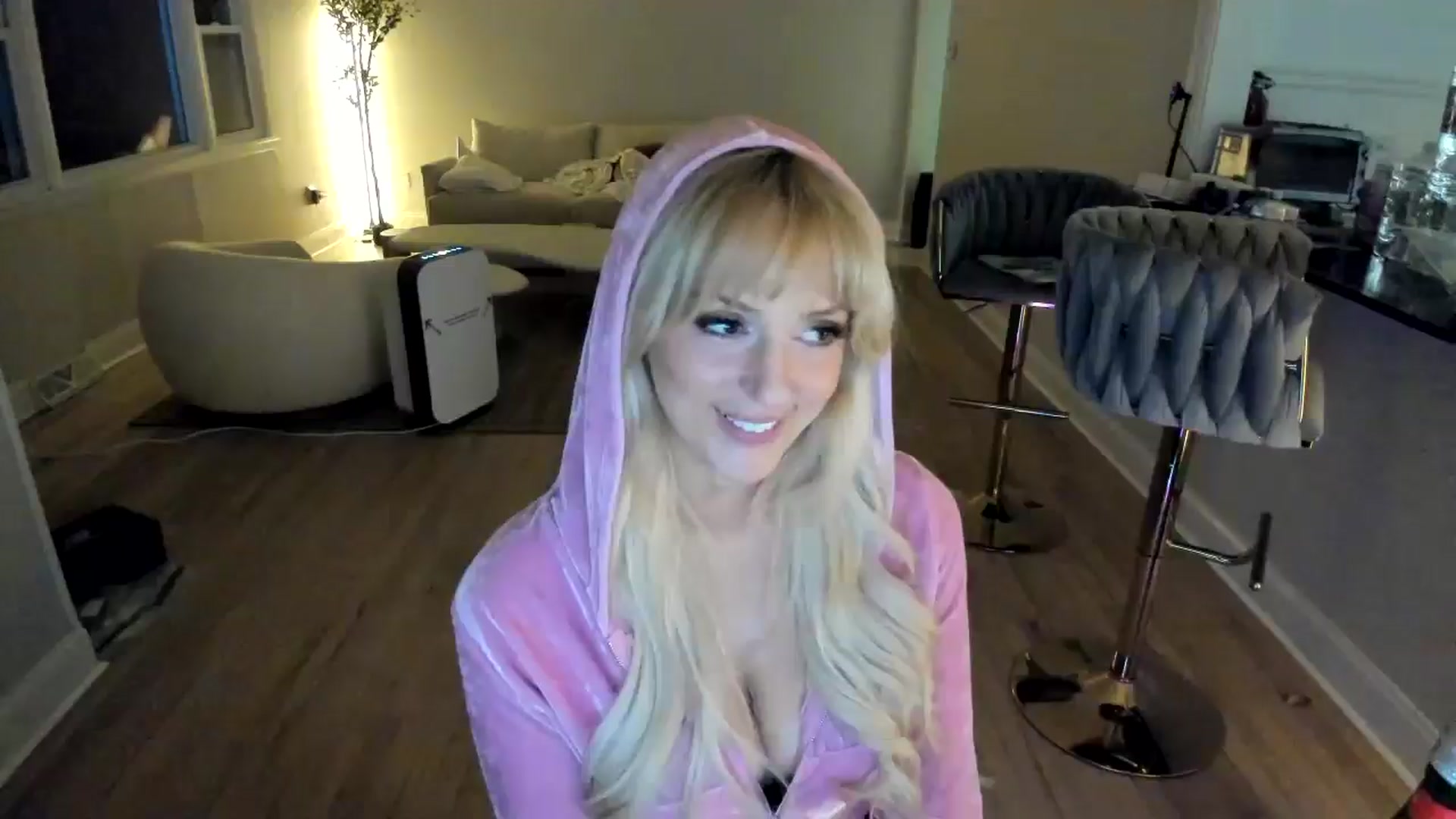 Gallery image thumbnail from Milk_Party's myfreecams stream on, 02/09/2025, 05:42 image 1 of 20