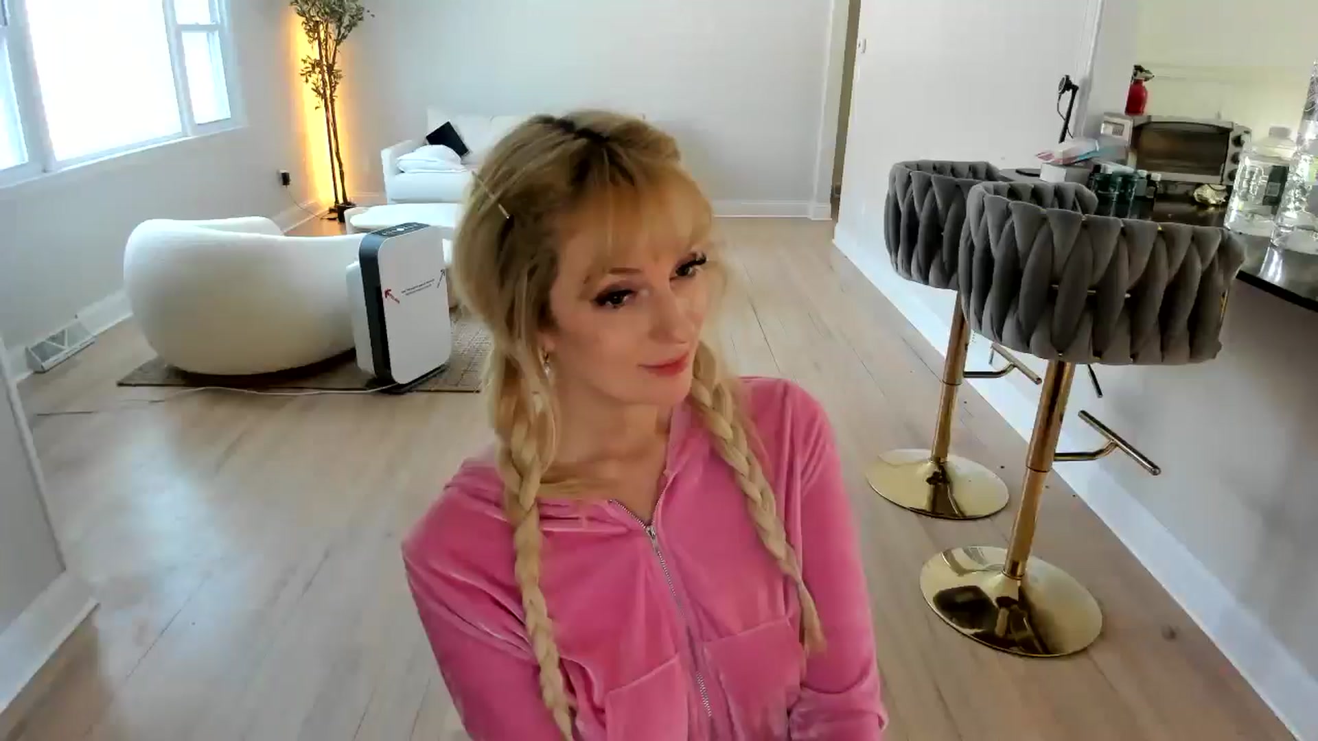 Gallery image thumbnail from Milk_Party's myfreecams stream on, 02/10/2025, 14:06 image 1 of 20