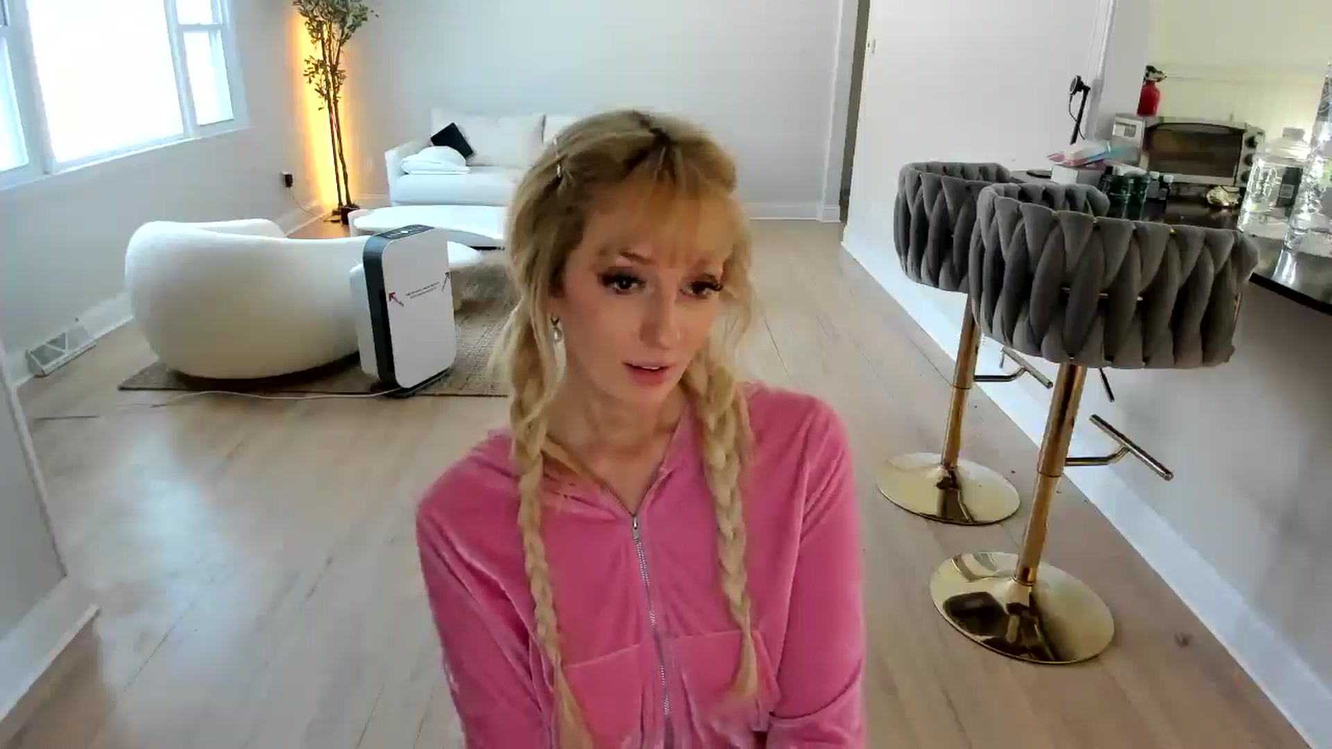 Gallery image thumbnail from Milk_Party's myfreecams stream on, 02/10/2025, 14:06 image 6 of 20