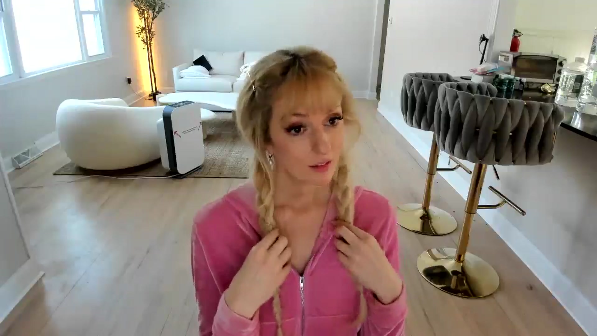 Gallery image thumbnail from Milk_Party's myfreecams stream on, 02/10/2025, 14:06 image 8 of 20