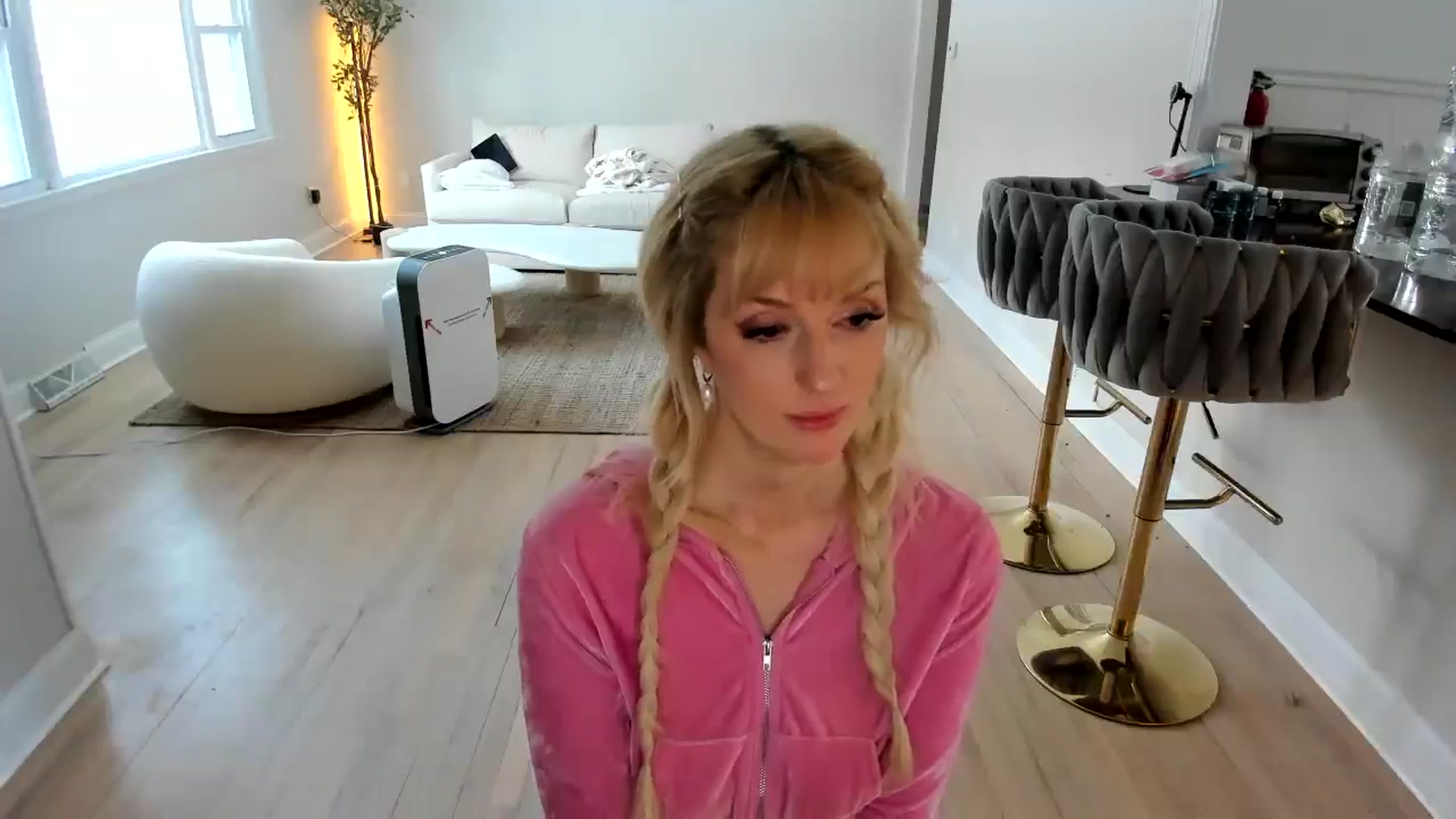 Gallery image thumbnail from Milk_Party's myfreecams stream on, 02/10/2025, 15:28 image 19 of 20