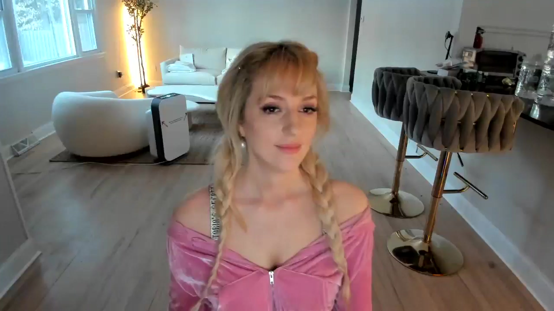 Gallery image thumbnail from Milk_Party's myfreecams stream on, 02/10/2025, 22:39 image 1 of 20