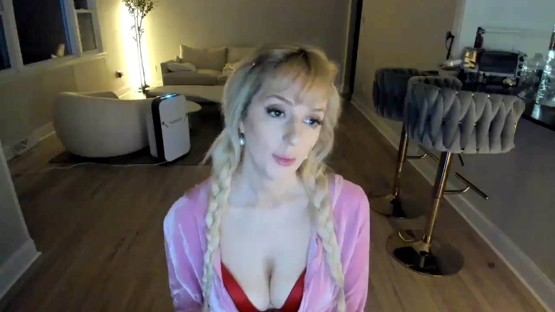 Gallery image thumbnail from Milk_Party's myfreecams stream on, 02/11/2025, 02:30 image 3 of 20