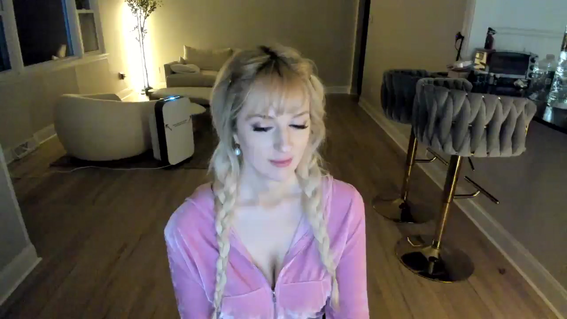 Gallery image thumbnail from Milk_Party's myfreecams stream on, 02/11/2025, 02:30 image 19 of 20